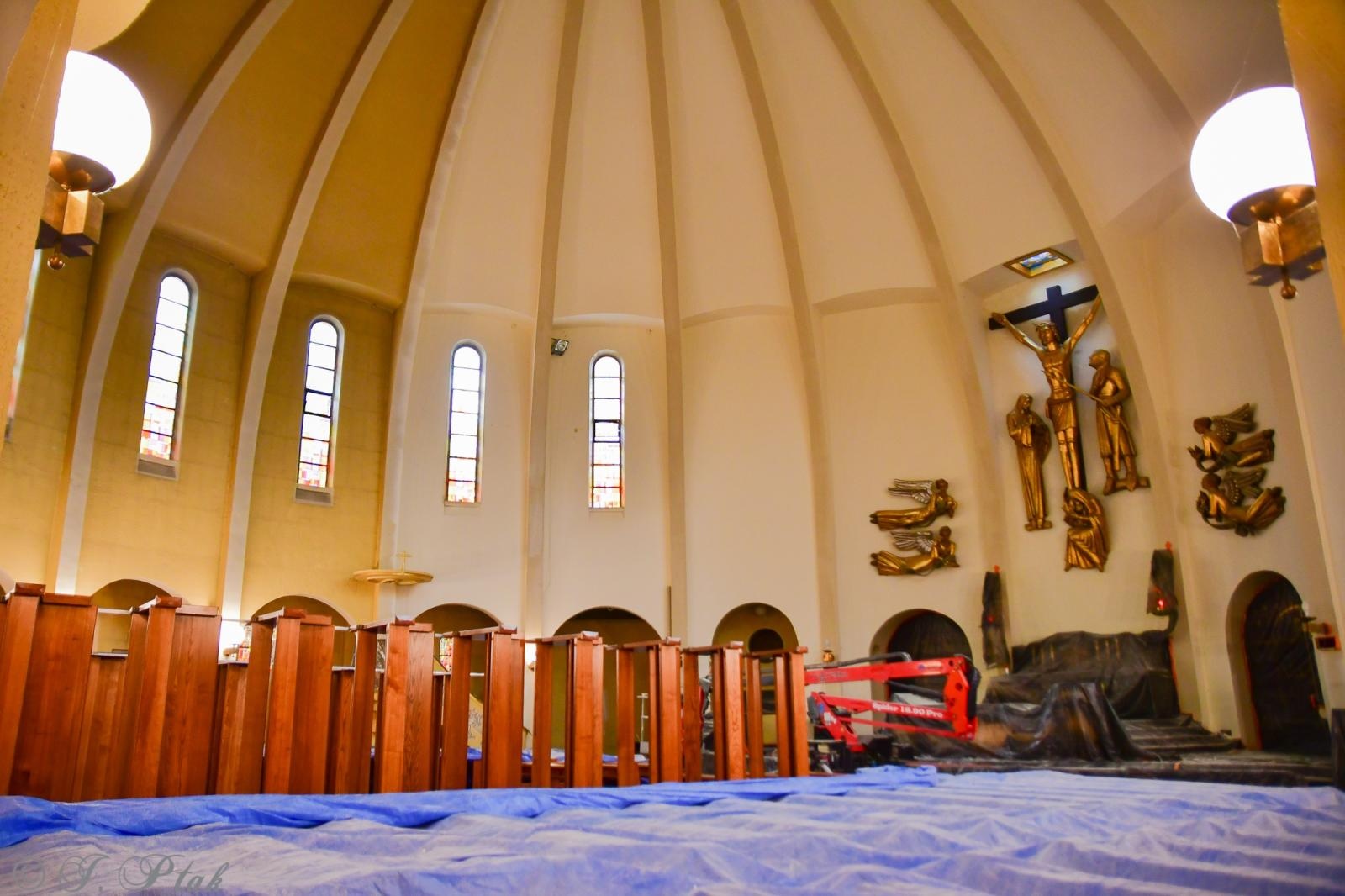 Zdjęcie w galerii na portalu naszraciborz.pl: Rozpoczęło się malowanie kościoła NSPJ [FOTO] wiadomości z regionu