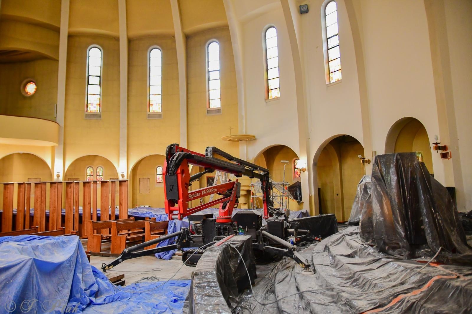 Zdjęcie w galerii na portalu naszraciborz.pl: Rozpoczęło się malowanie kościoła NSPJ [FOTO] wiadomości z regionu