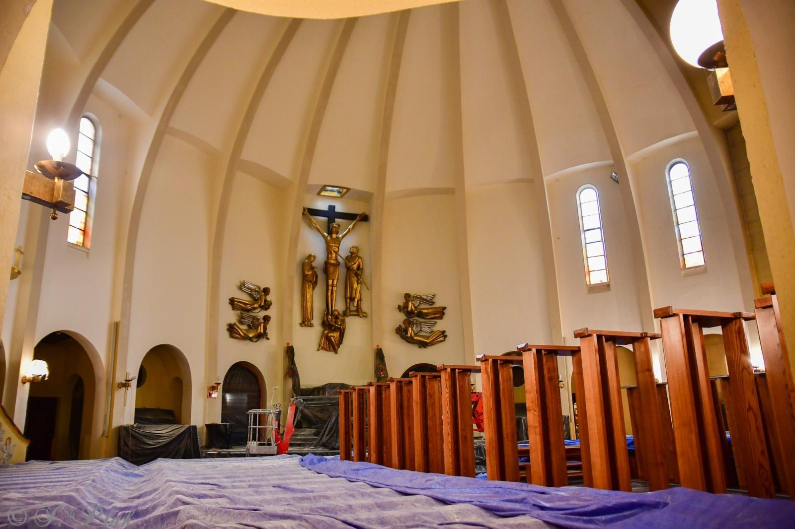 Zdjęcie w galerii na portalu naszraciborz.pl: Rozpoczęło się malowanie kościoła NSPJ [FOTO] wiadomości z regionu