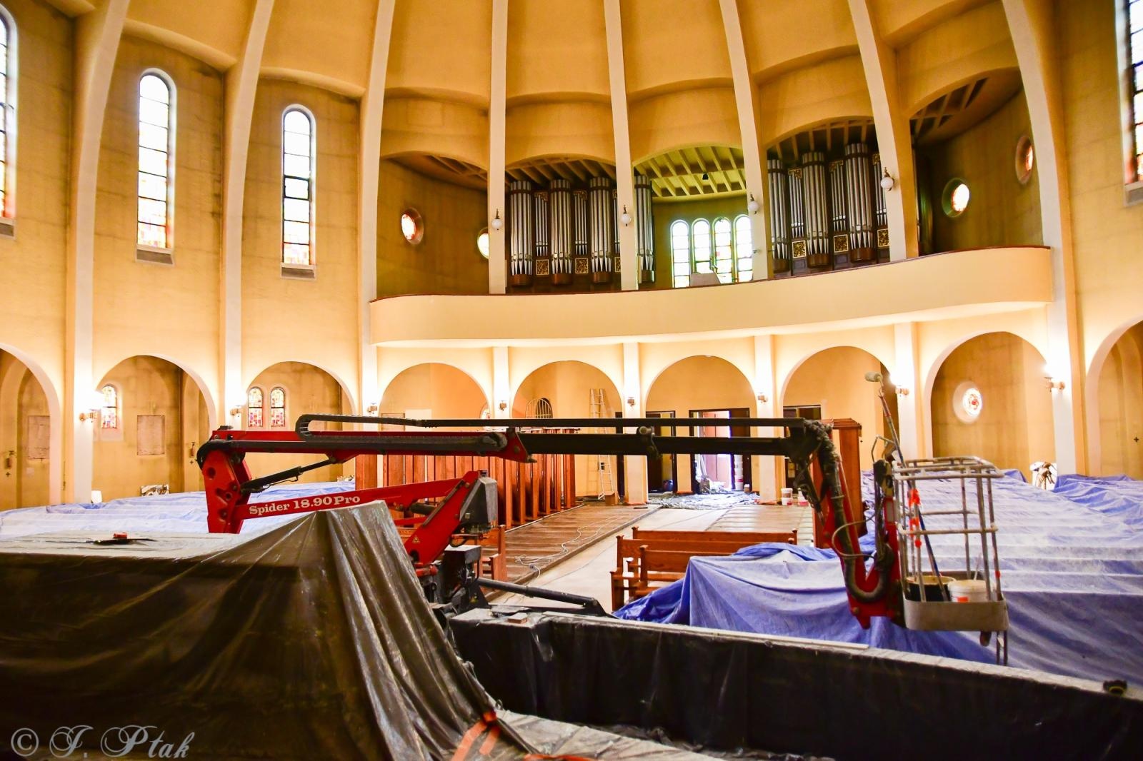 Zdjęcie w galerii na portalu naszraciborz.pl: Rozpoczęło się malowanie kościoła NSPJ [FOTO] wiadomości z regionu