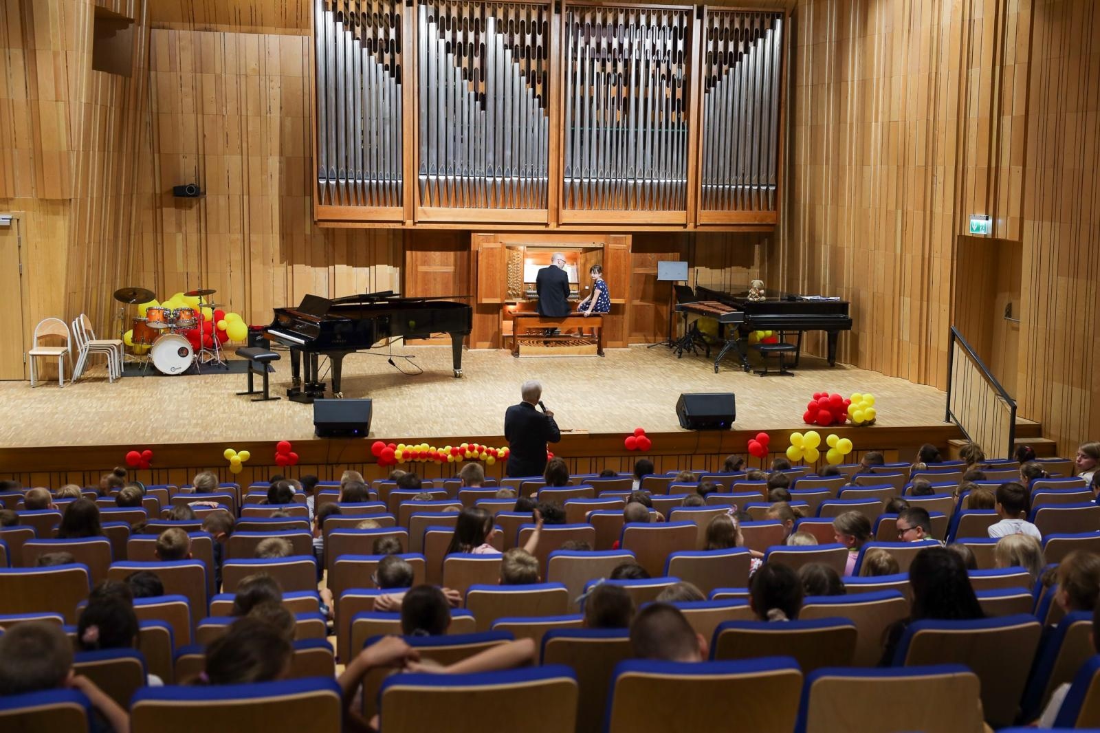 Zdjęcie w galerii na portalu naszraciborz.pl: Organy muzycznym bohaterem koncertów umuzykalniających wiadomości z regionu