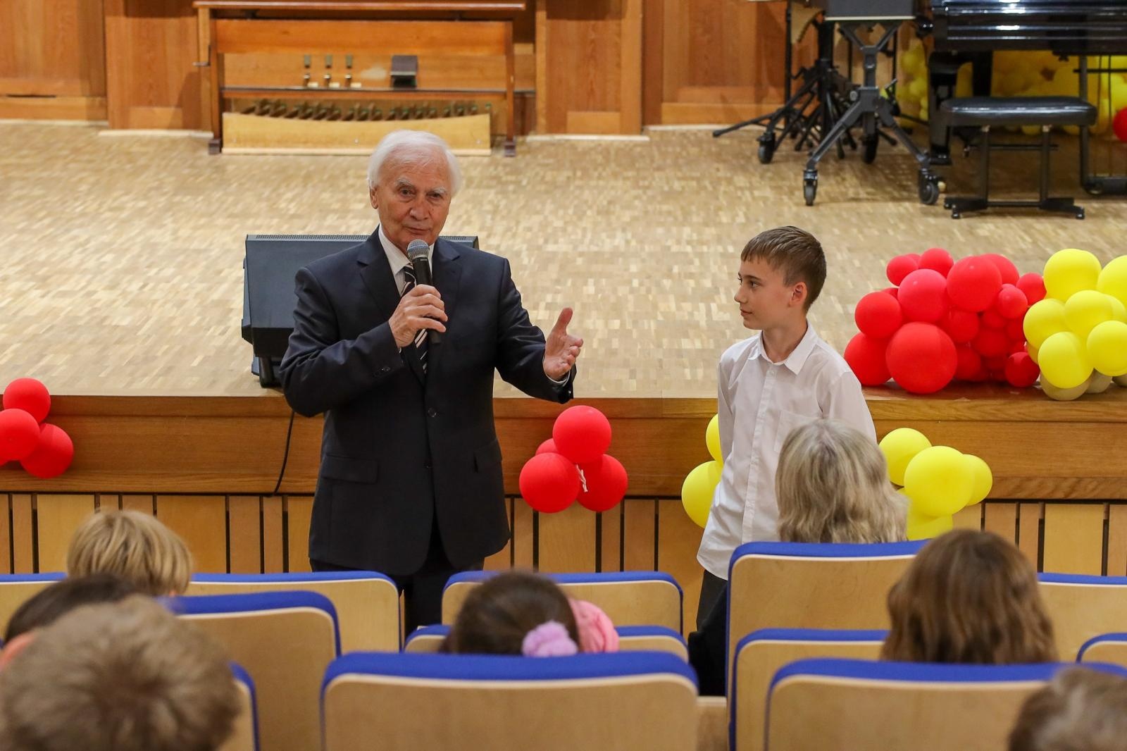 Zdjęcie w galerii na portalu naszraciborz.pl: Organy muzycznym bohaterem koncertów umuzykalniających wiadomości z regionu