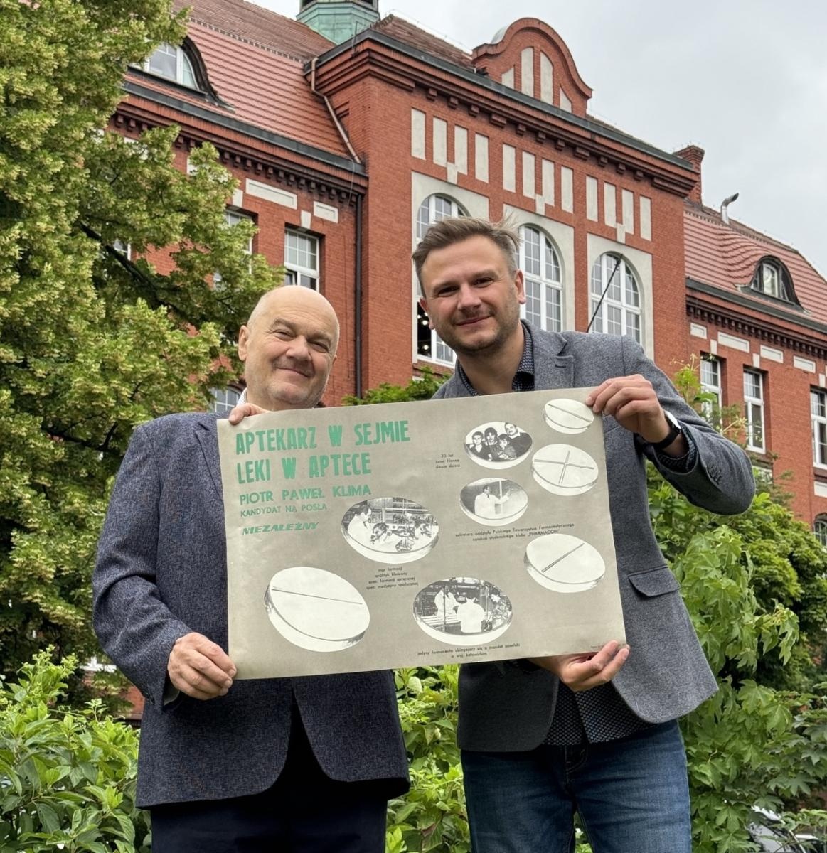 Zdjęcie w galerii na portalu naszraciborz.pl: Od wyborów 1989 roku do USA. Piotr Klima wspomina, dlaczego wylądował na lotnisku JFK w Nowym Jorku wiadomości z regionu