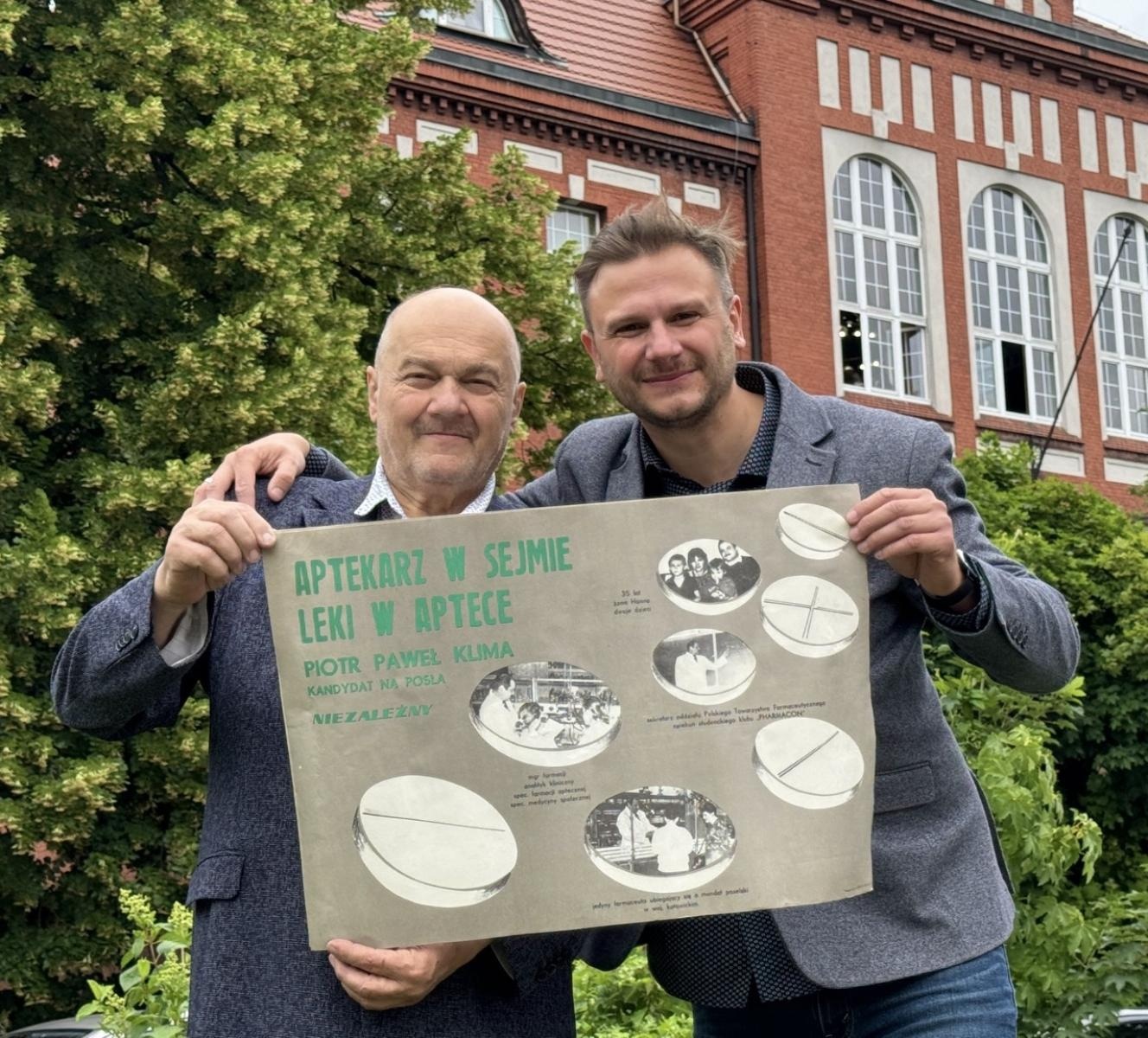 Zdjęcie w galerii na portalu naszraciborz.pl: Od wyborów 1989 roku do USA. Piotr Klima wspomina, dlaczego wylądował na lotnisku JFK w Nowym Jorku wiadomości z regionu