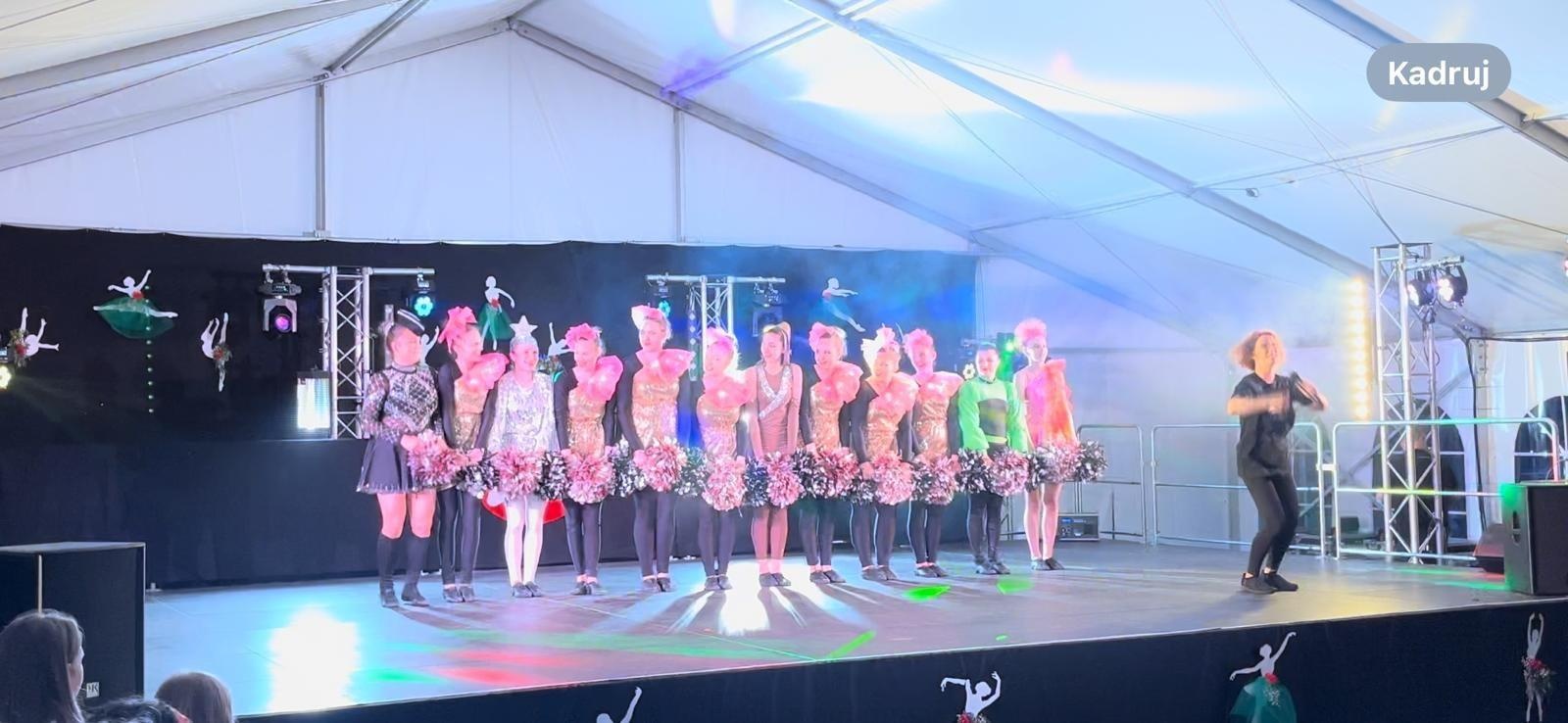 Zdjęcie w galerii na portalu naszraciborz.pl: Mażoretki Zara wystąpiły w Elbe-Elster wiadomości z regionu