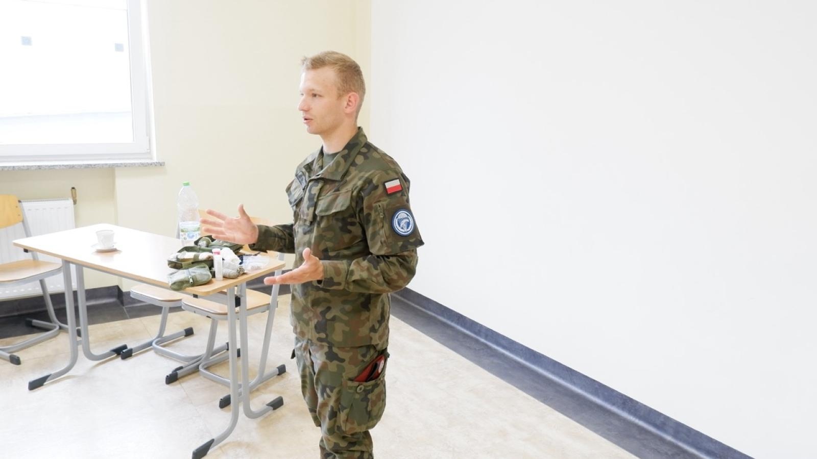 Zdjęcie w galerii na portalu naszraciborz.pl: Edukacja z wojskiem. Wspólne działania MEN i MON w Bieńkowicach wiadomości z regionu