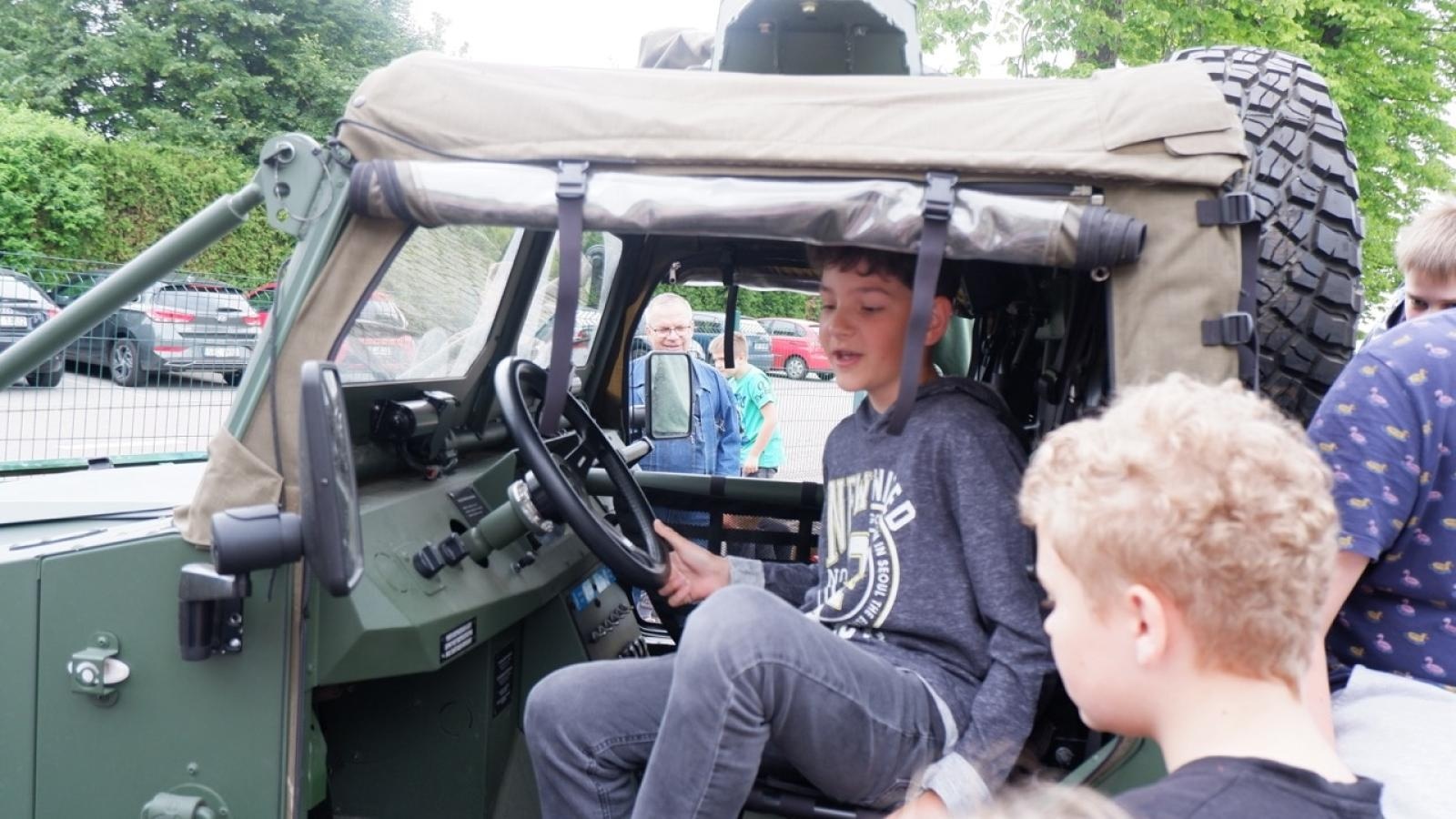 Zdjęcie w galerii na portalu naszraciborz.pl: Edukacja z wojskiem. Wspólne działania MEN i MON w Bieńkowicach wiadomości z regionu