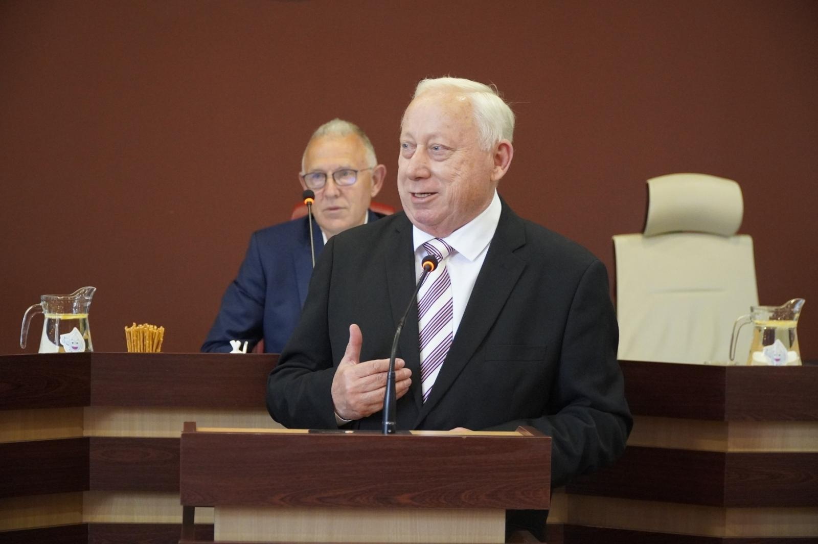 Zdjęcie w galerii na portalu naszraciborz.pl: Karol Pal odznaczony medalem Zasłużony dla Miasta Racibórz wiadomości z regionu