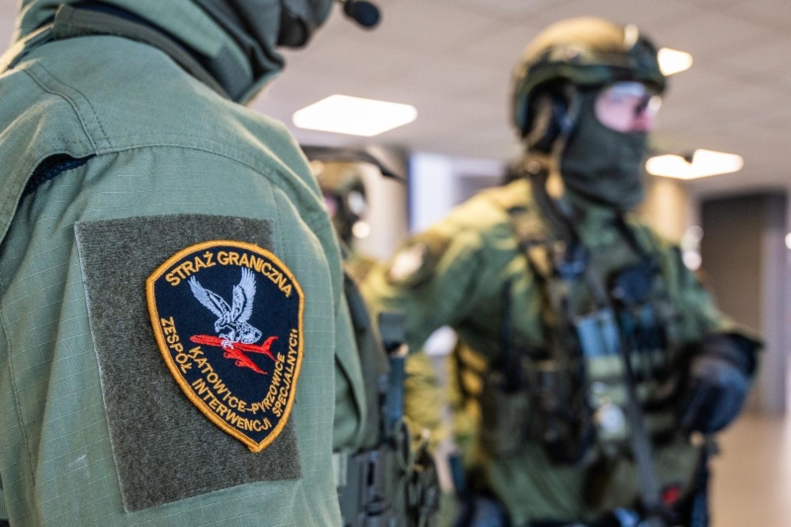 Zdjęcie w galerii na portalu naszraciborz.pl: Śląscy pogranicznicy z Raciborza szkolą się na wypadek zagrożenia terrorystycznego wiadomości z regionu