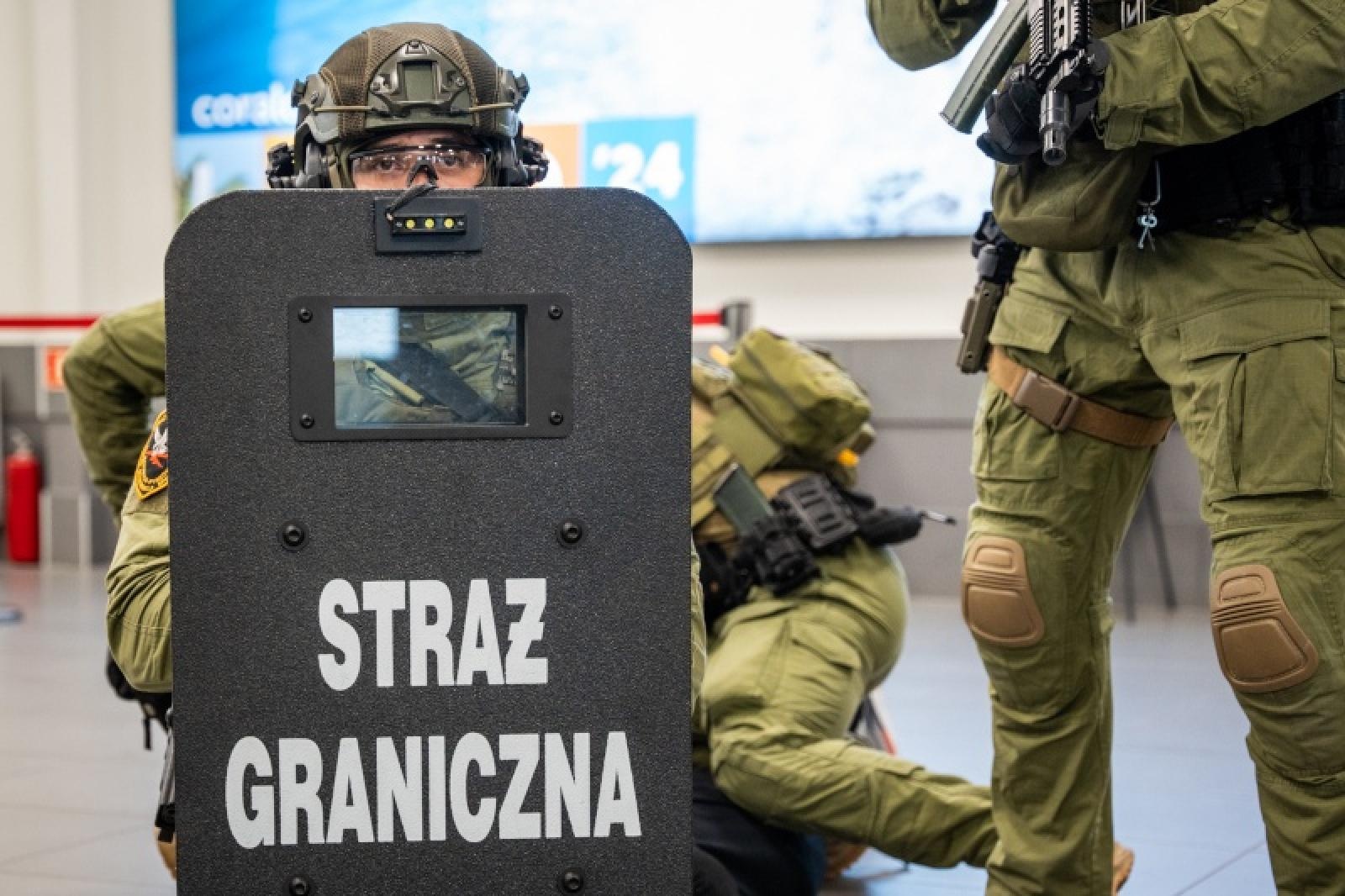 Zdjęcie w galerii na portalu naszraciborz.pl: Śląscy pogranicznicy z Raciborza szkolą się na wypadek zagrożenia terrorystycznego wiadomości z regionu