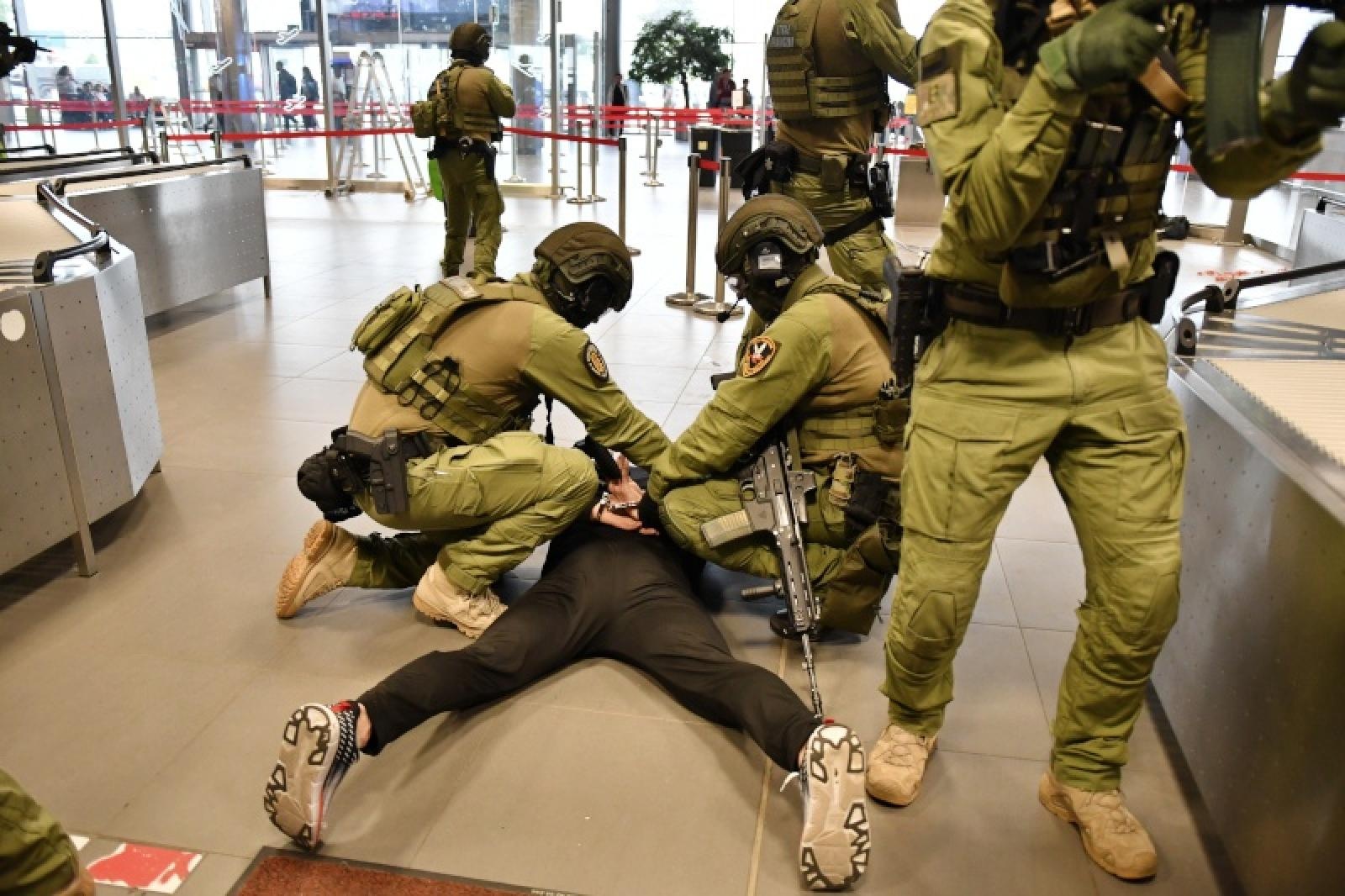 Zdjęcie w galerii na portalu naszraciborz.pl: Śląscy pogranicznicy z Raciborza szkolą się na wypadek zagrożenia terrorystycznego wiadomości z regionu