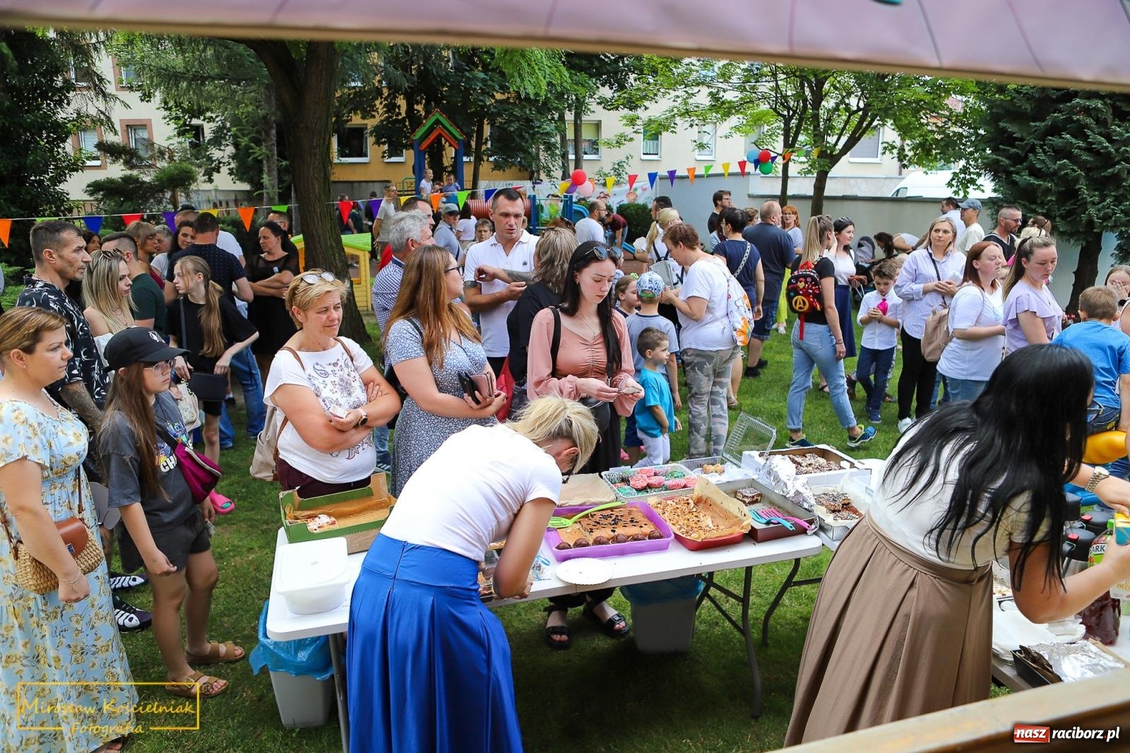 Zdjęcie w galerii na portalu naszraciborz.pl: III Festyn rodzinny w przedszkolu przy Kochanowskiego [FOTO i WIDEO] wiadomości z regionu