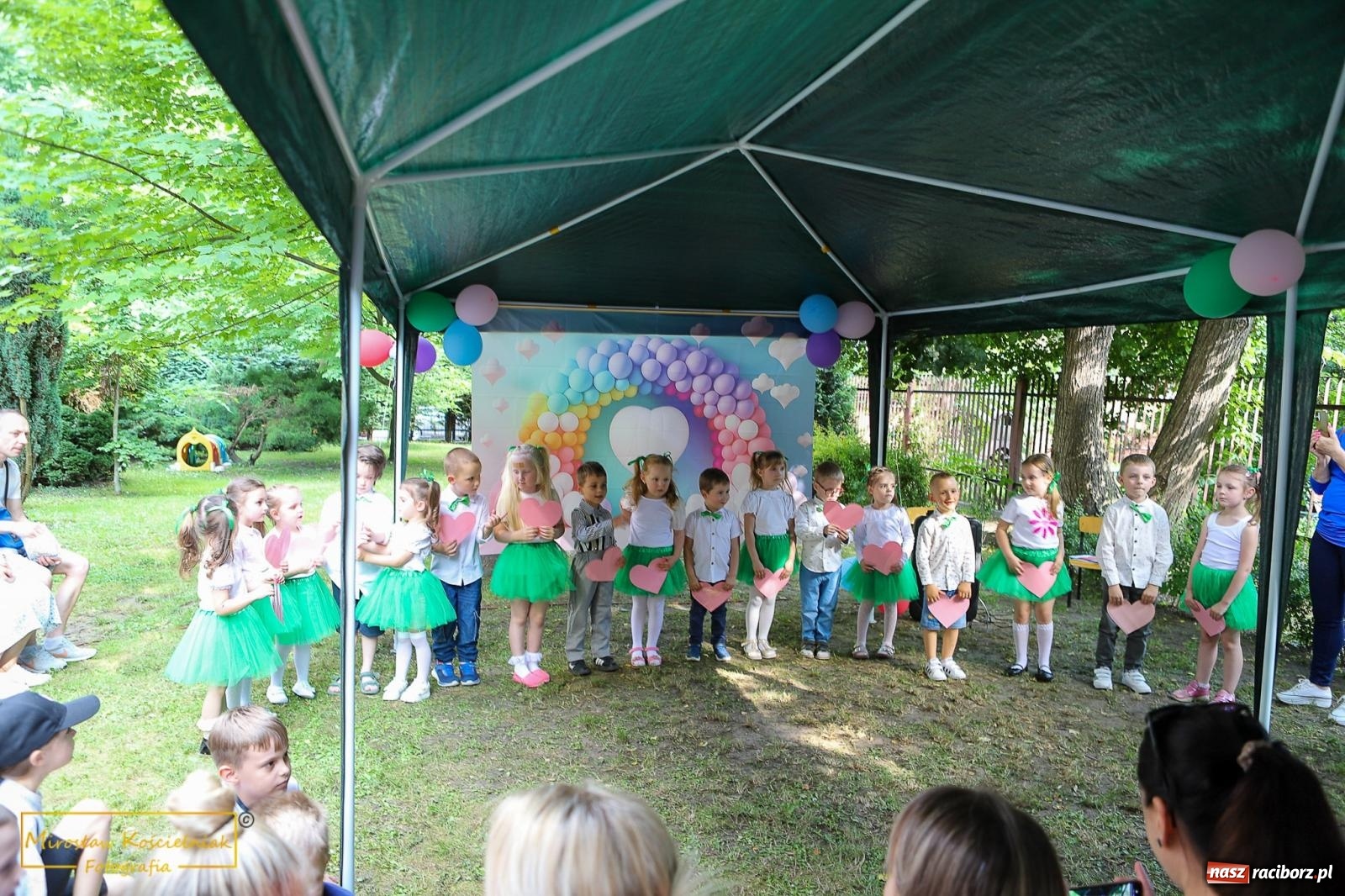 Zdjęcie w galerii na portalu naszraciborz.pl: III Festyn rodzinny w przedszkolu przy Kochanowskiego [FOTO i WIDEO] wiadomości z regionu