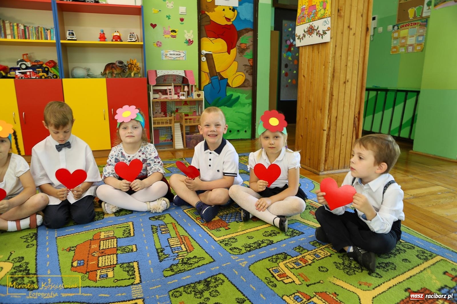 Zdjęcie w galerii na portalu naszraciborz.pl: III Festyn rodzinny w przedszkolu przy Kochanowskiego [FOTO i WIDEO] wiadomości z regionu