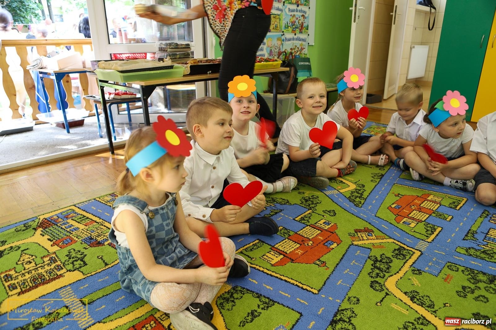 Zdjęcie w galerii na portalu naszraciborz.pl: III Festyn rodzinny w przedszkolu przy Kochanowskiego [FOTO i WIDEO] wiadomości z regionu