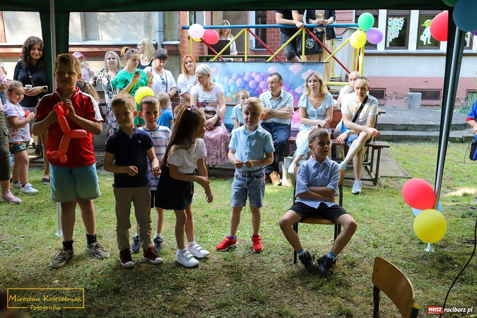 Zdjęcie w galerii na portalu naszraciborz.pl: III Festyn rodzinny w przedszkolu przy Kochanowskiego [FOTO i WIDEO] wiadomości z regionu