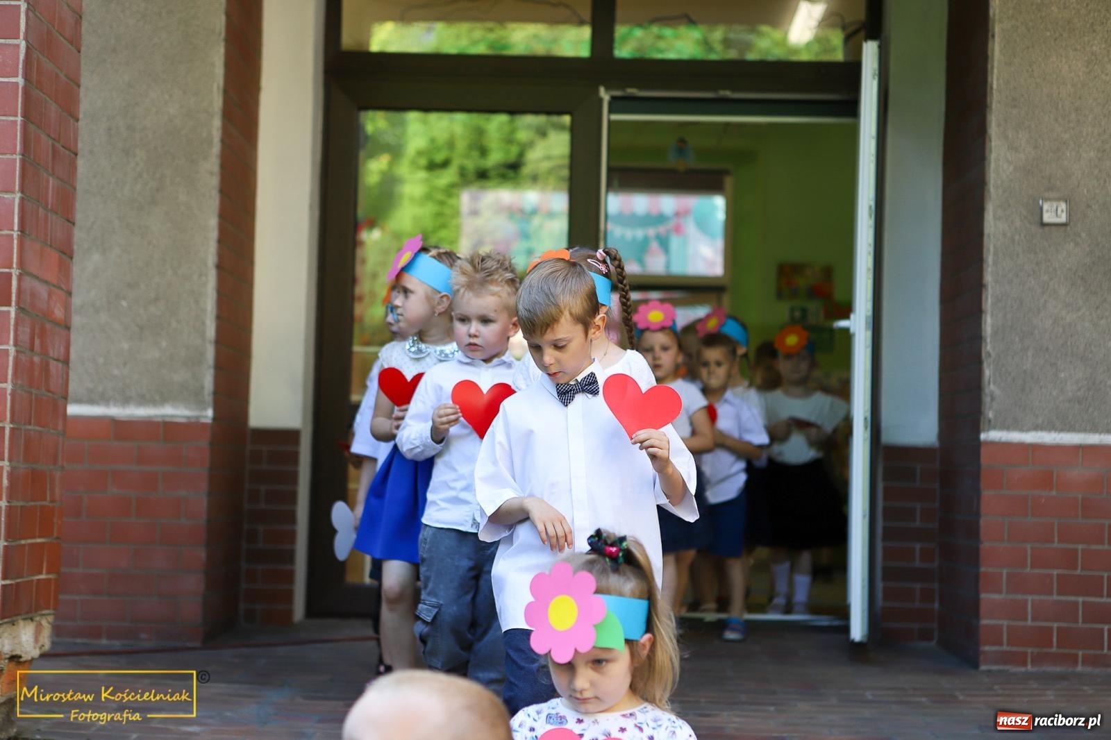 Zdjęcie w galerii na portalu naszraciborz.pl: III Festyn rodzinny w przedszkolu przy Kochanowskiego [FOTO i WIDEO] wiadomości z regionu