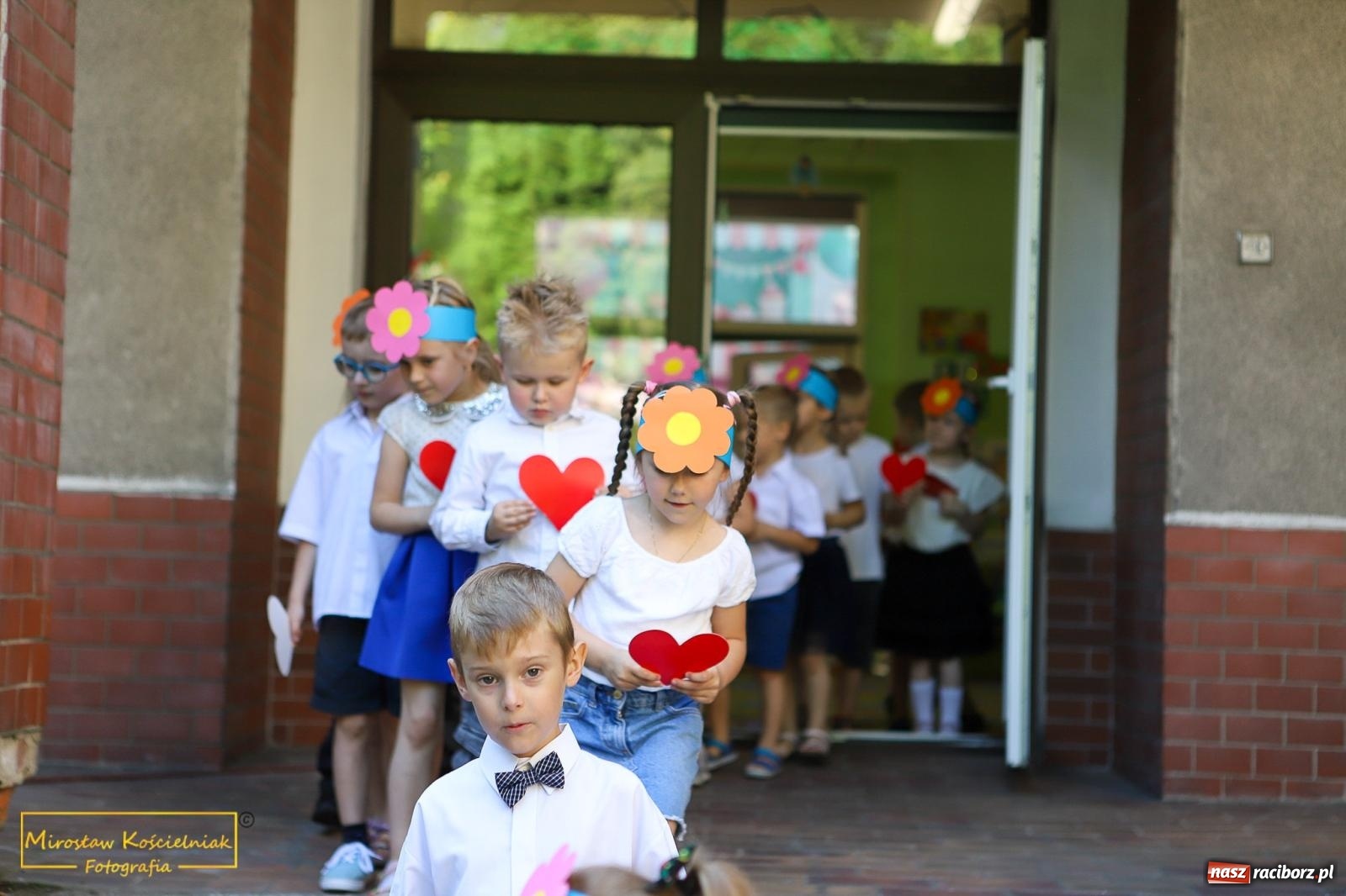 Zdjęcie w galerii na portalu naszraciborz.pl: III Festyn rodzinny w przedszkolu przy Kochanowskiego [FOTO i WIDEO] wiadomości z regionu