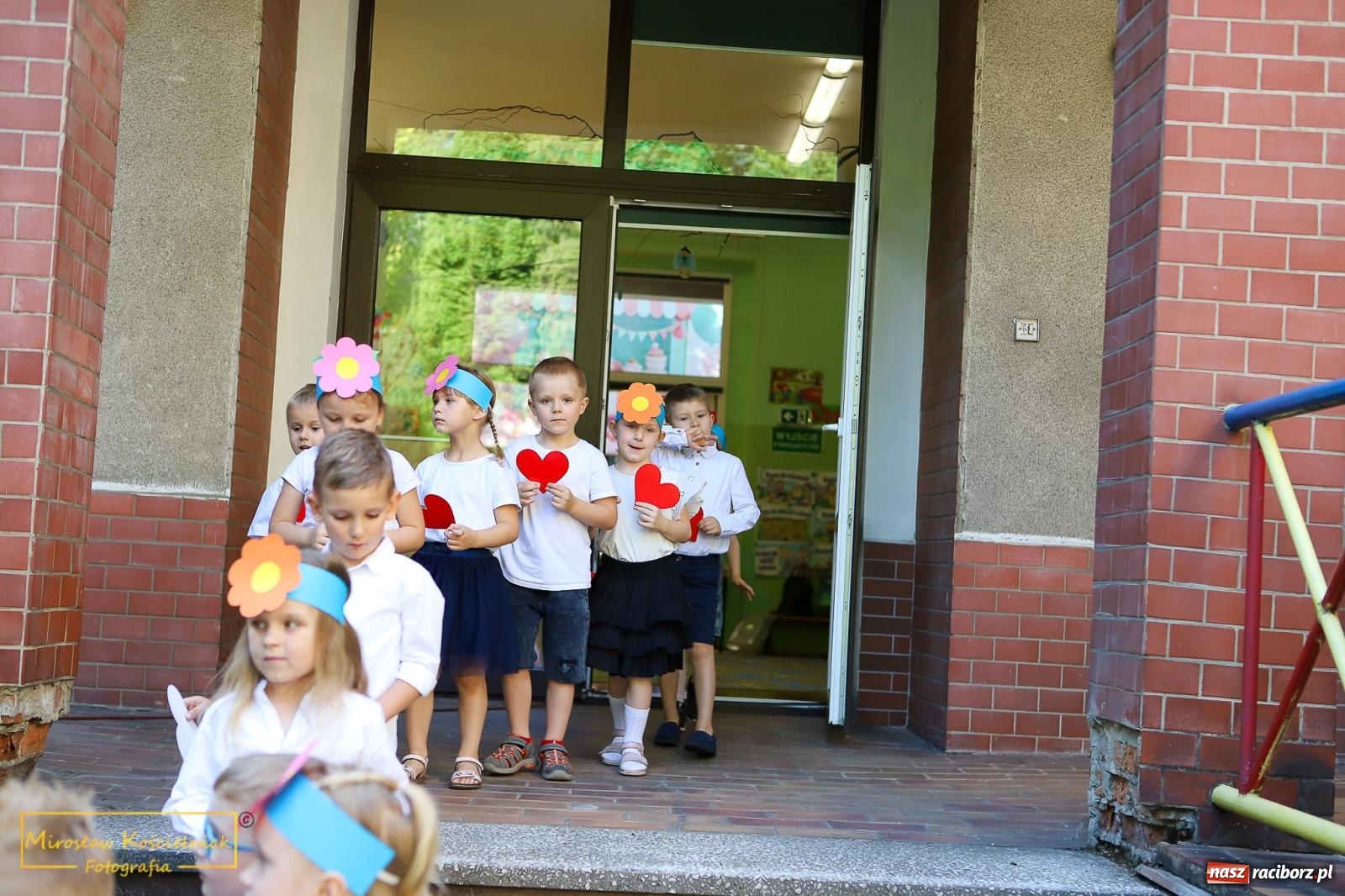 Zdjęcie w galerii na portalu naszraciborz.pl: III Festyn rodzinny w przedszkolu przy Kochanowskiego [FOTO i WIDEO] wiadomości z regionu
