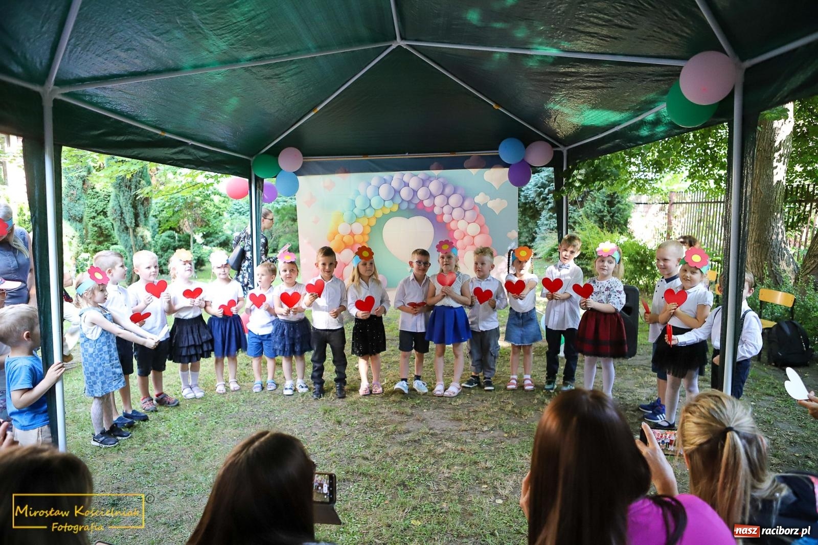 Zdjęcie w galerii na portalu naszraciborz.pl: III Festyn rodzinny w przedszkolu przy Kochanowskiego [FOTO i WIDEO] wiadomości z regionu