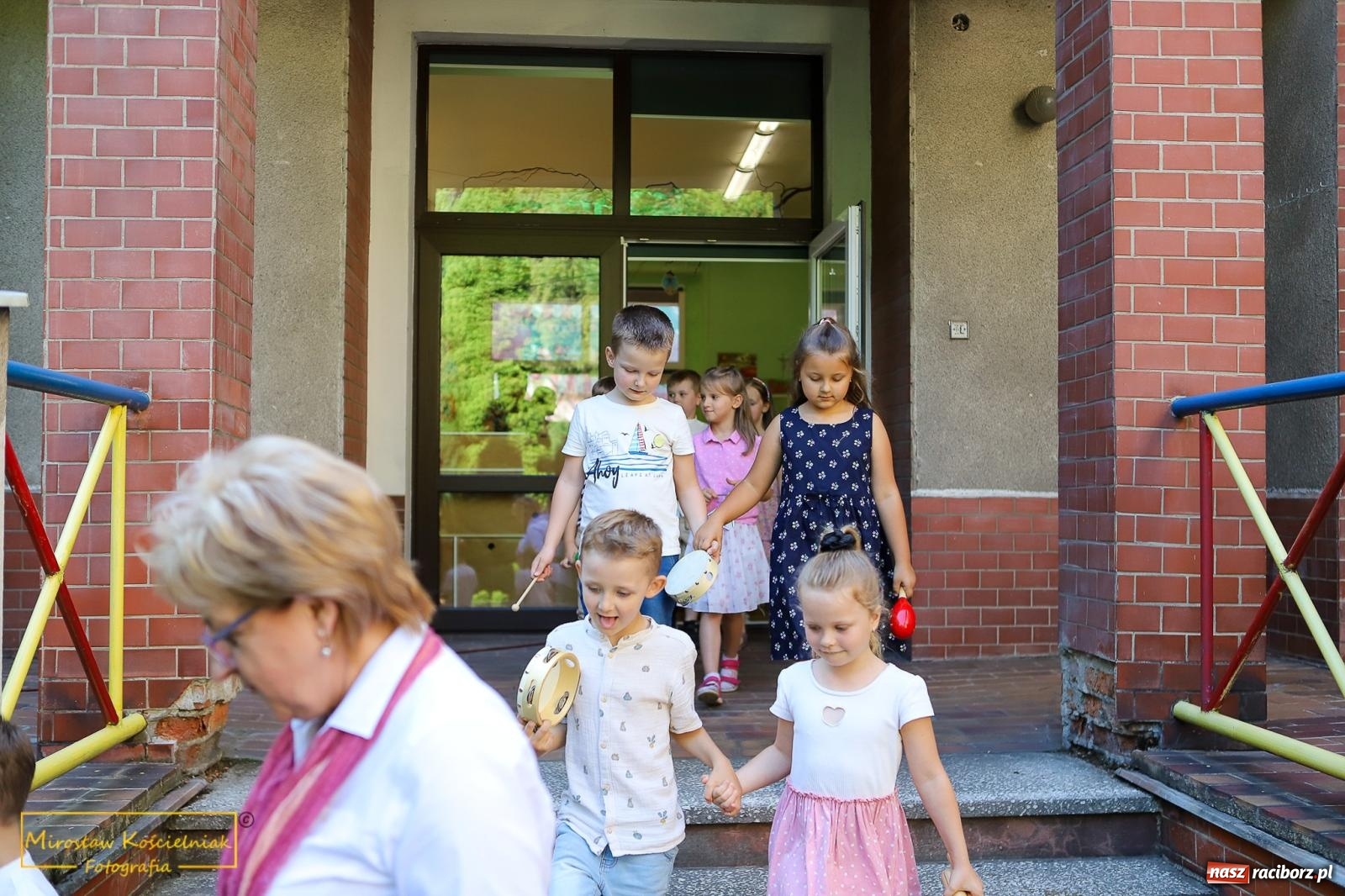 Zdjęcie w galerii na portalu naszraciborz.pl: III Festyn rodzinny w przedszkolu przy Kochanowskiego [FOTO i WIDEO] wiadomości z regionu
