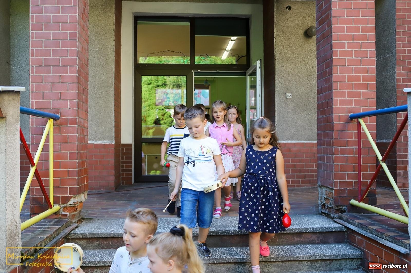 Zdjęcie w galerii na portalu naszraciborz.pl: III Festyn rodzinny w przedszkolu przy Kochanowskiego [FOTO i WIDEO] wiadomości z regionu