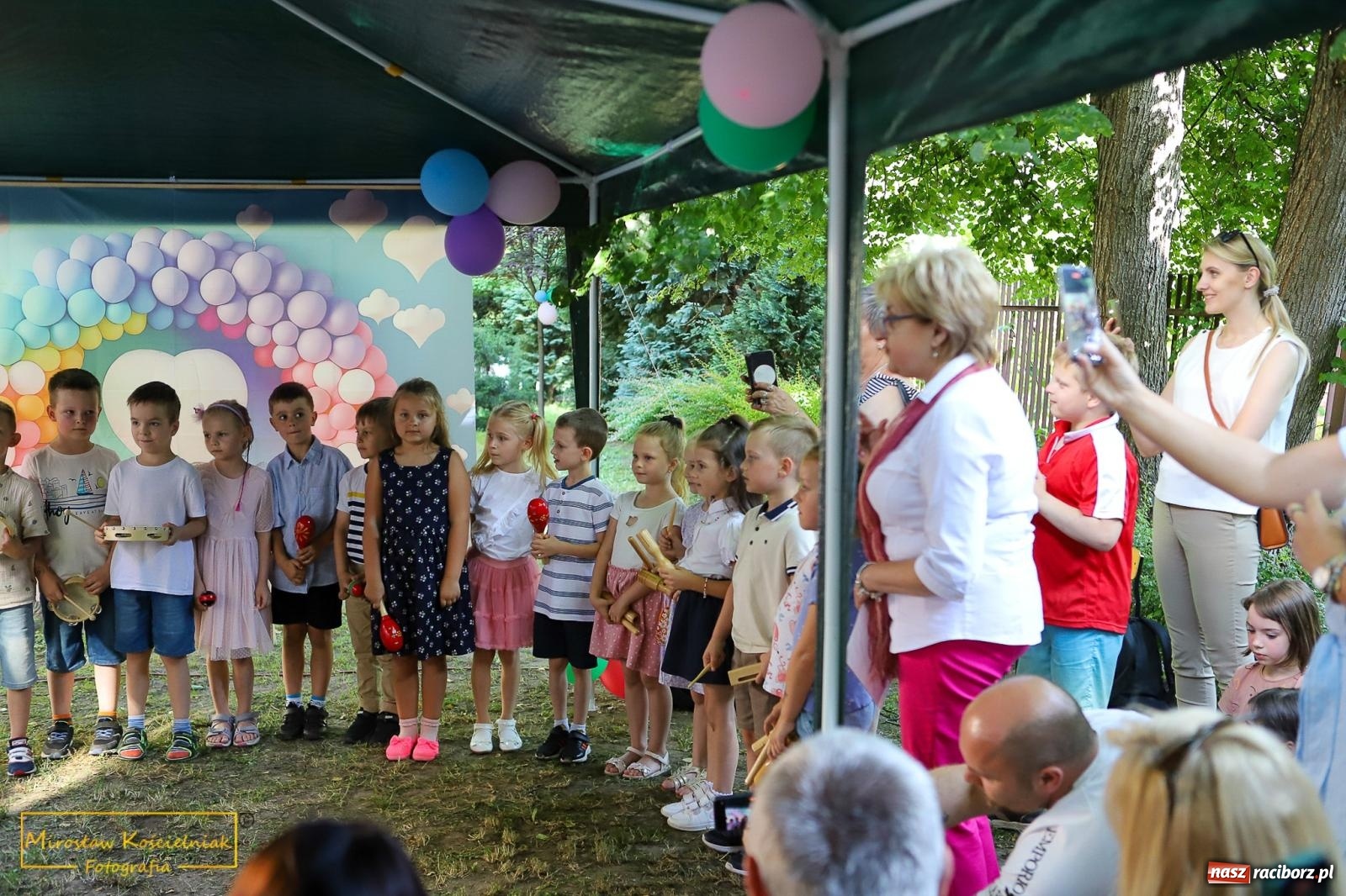 Zdjęcie w galerii na portalu naszraciborz.pl: III Festyn rodzinny w przedszkolu przy Kochanowskiego [FOTO i WIDEO] wiadomości z regionu