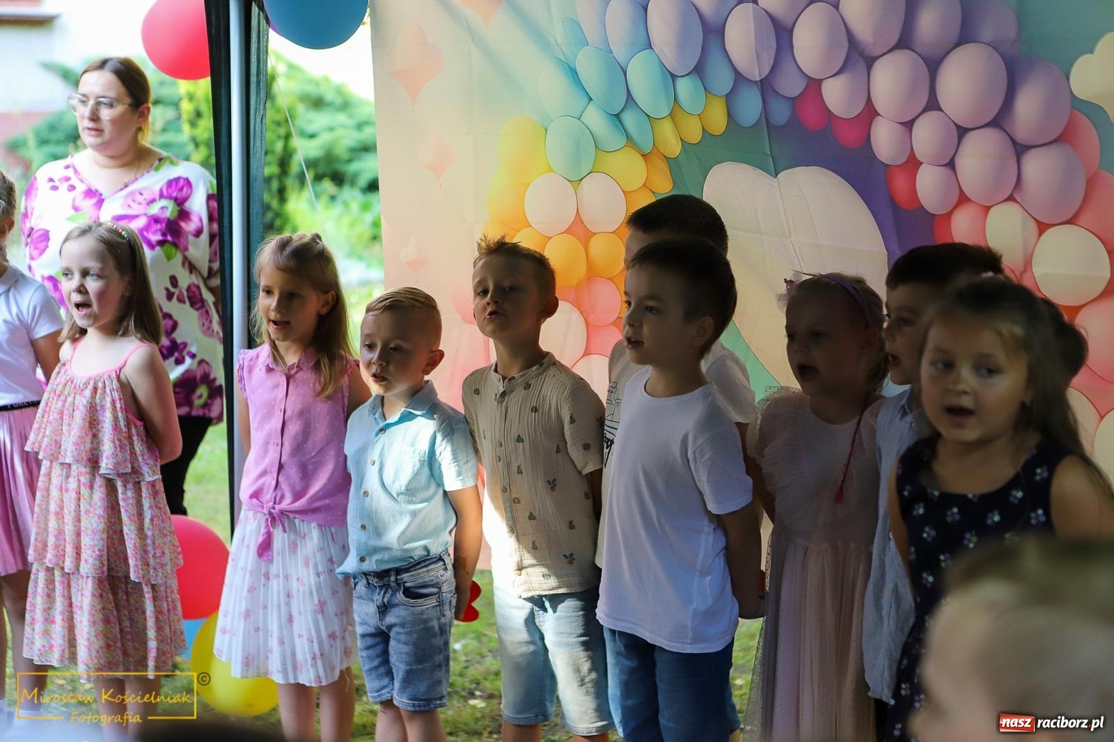 Zdjęcie w galerii na portalu naszraciborz.pl: III Festyn rodzinny w przedszkolu przy Kochanowskiego [FOTO i WIDEO] wiadomości z regionu