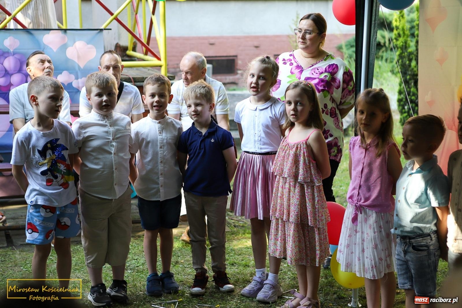 Zdjęcie w galerii na portalu naszraciborz.pl: III Festyn rodzinny w przedszkolu przy Kochanowskiego [FOTO i WIDEO] wiadomości z regionu