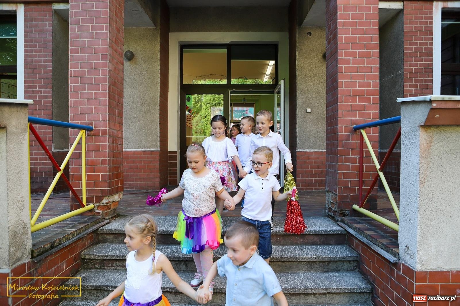 Zdjęcie w galerii na portalu naszraciborz.pl: III Festyn rodzinny w przedszkolu przy Kochanowskiego [FOTO i WIDEO] wiadomości z regionu