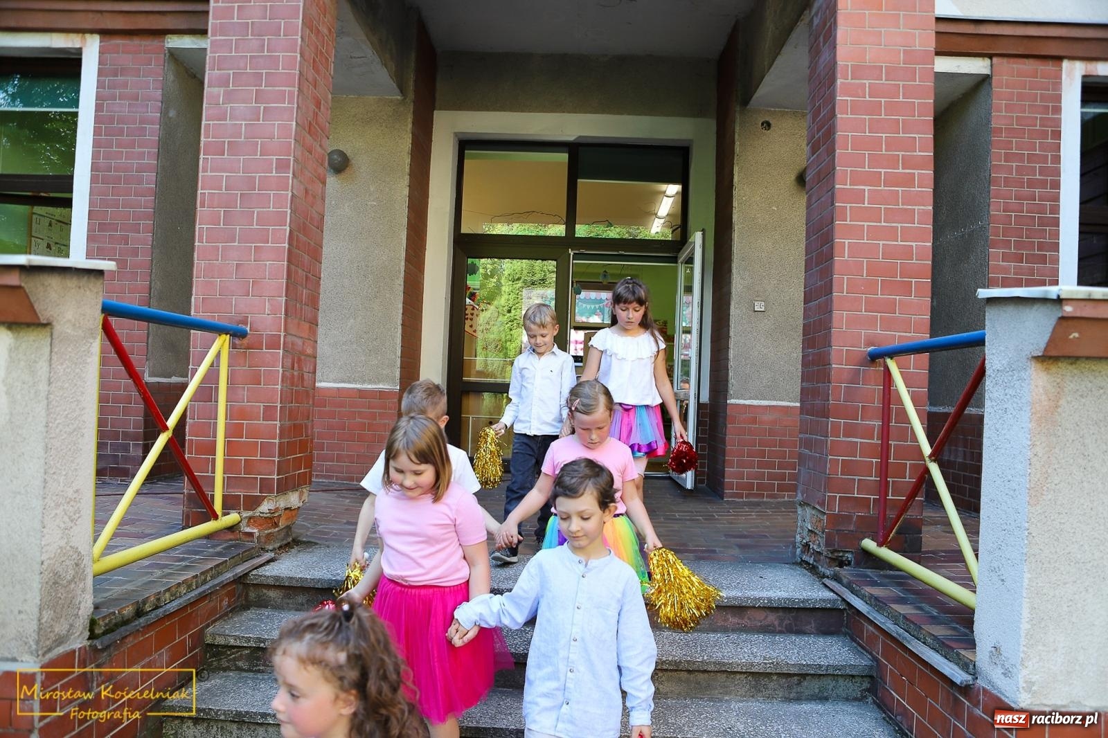 Zdjęcie w galerii na portalu naszraciborz.pl: III Festyn rodzinny w przedszkolu przy Kochanowskiego [FOTO i WIDEO] wiadomości z regionu