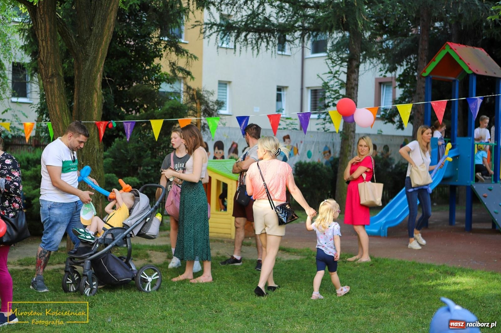 Zdjęcie w galerii na portalu naszraciborz.pl: III Festyn rodzinny w przedszkolu przy Kochanowskiego [FOTO i WIDEO] wiadomości z regionu