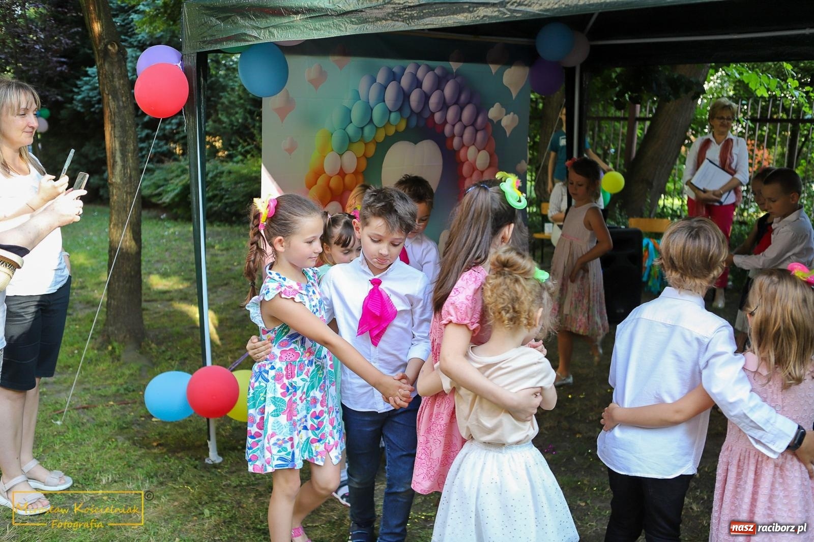 Zdjęcie w galerii na portalu naszraciborz.pl: III Festyn rodzinny w przedszkolu przy Kochanowskiego [FOTO i WIDEO] wiadomości z regionu