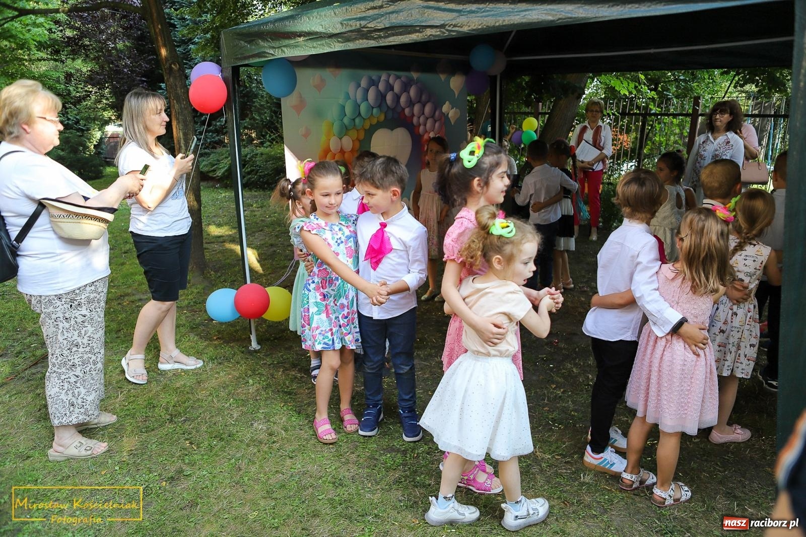 Zdjęcie w galerii na portalu naszraciborz.pl: III Festyn rodzinny w przedszkolu przy Kochanowskiego [FOTO i WIDEO] wiadomości z regionu