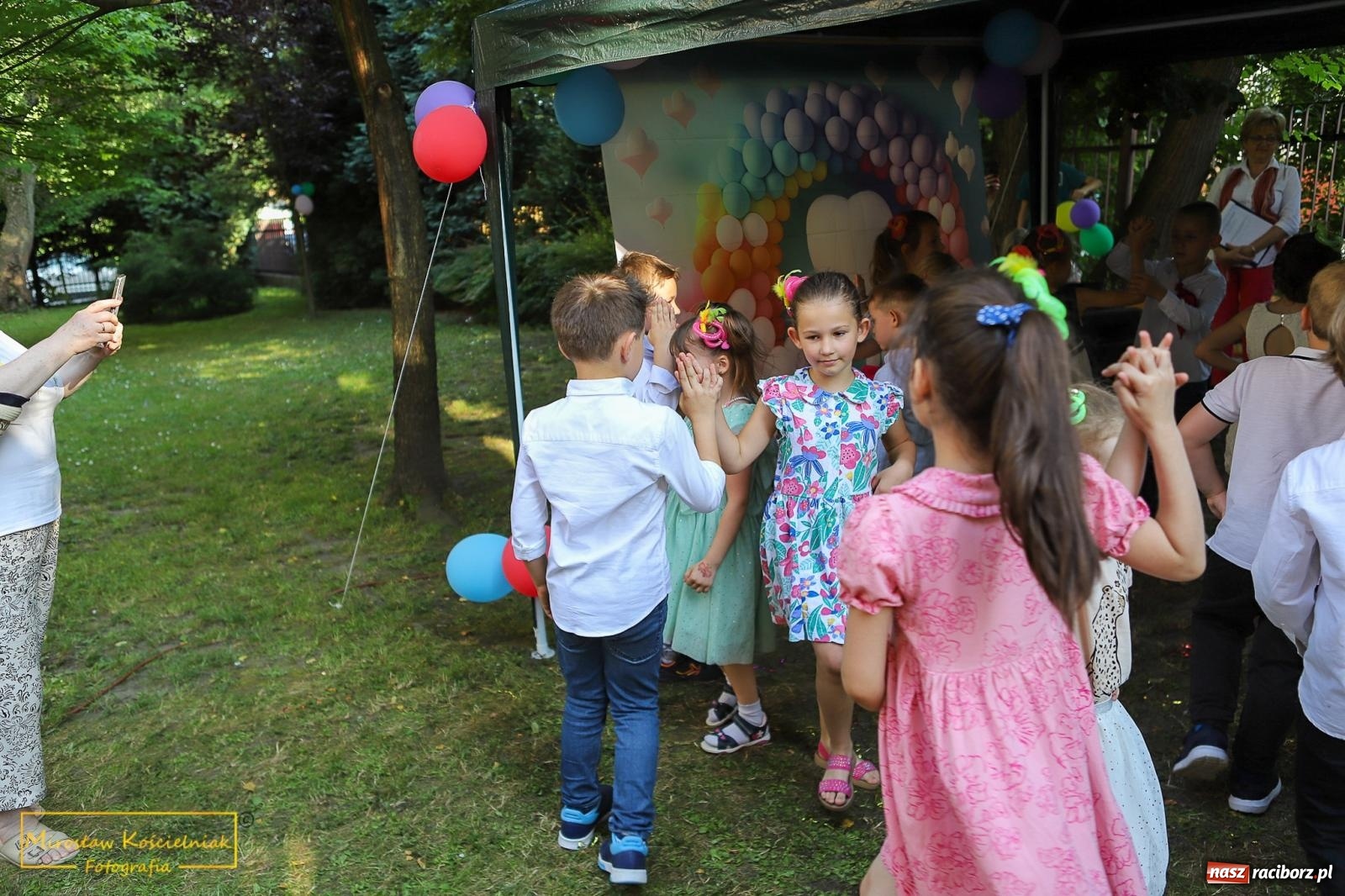 Zdjęcie w galerii na portalu naszraciborz.pl: III Festyn rodzinny w przedszkolu przy Kochanowskiego [FOTO i WIDEO] wiadomości z regionu
