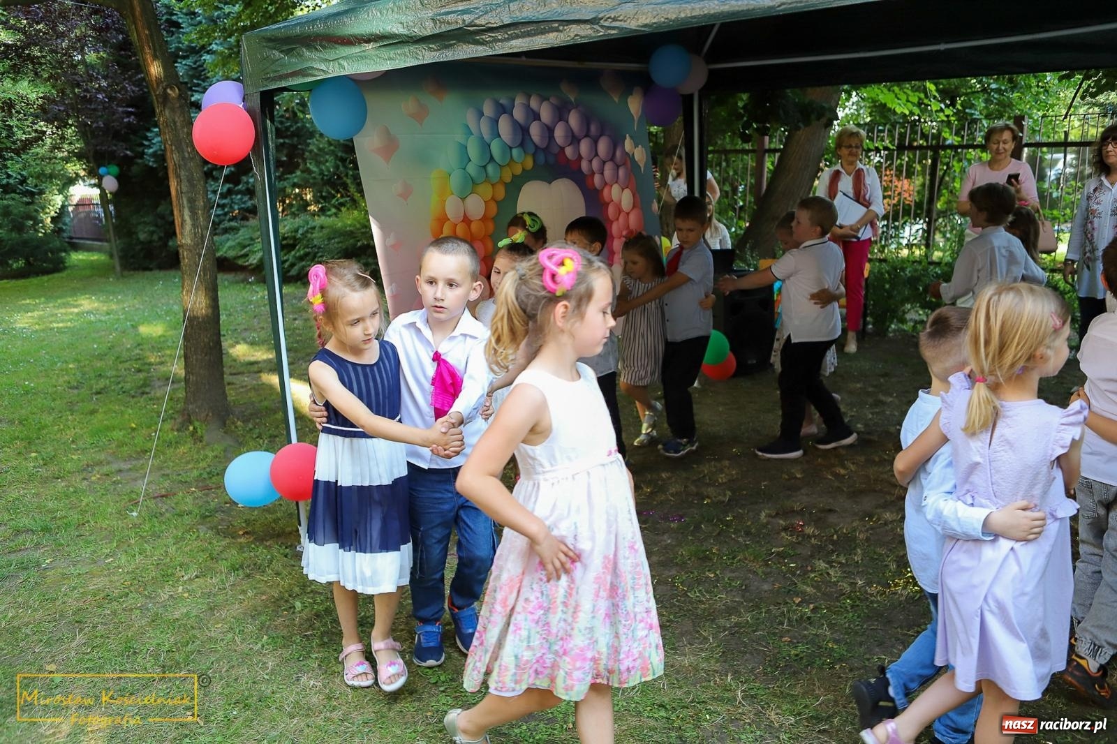 Zdjęcie w galerii na portalu naszraciborz.pl: III Festyn rodzinny w przedszkolu przy Kochanowskiego [FOTO i WIDEO] wiadomości z regionu