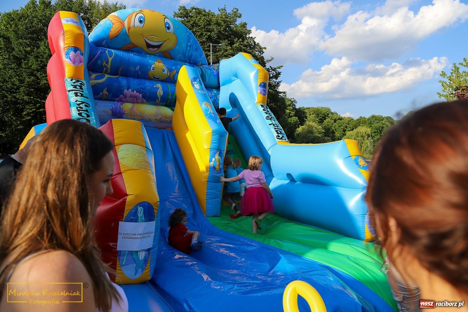 Zdjęcie w galerii na portalu naszraciborz.pl: III Festyn rodzinny w przedszkolu przy Kochanowskiego [FOTO i WIDEO] wiadomości z regionu