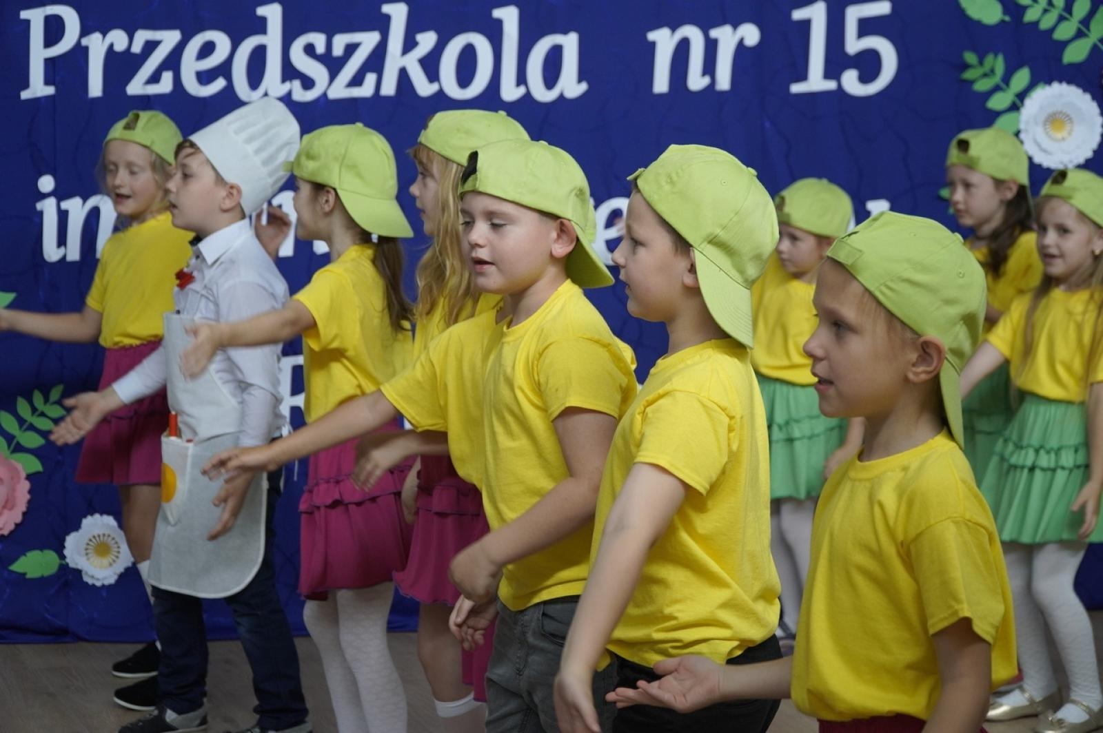 Zdjęcie w galerii na portalu naszraciborz.pl: Jubileusz 60-lecia raciborskiego Przedszkola nr 15 wiadomości z regionu