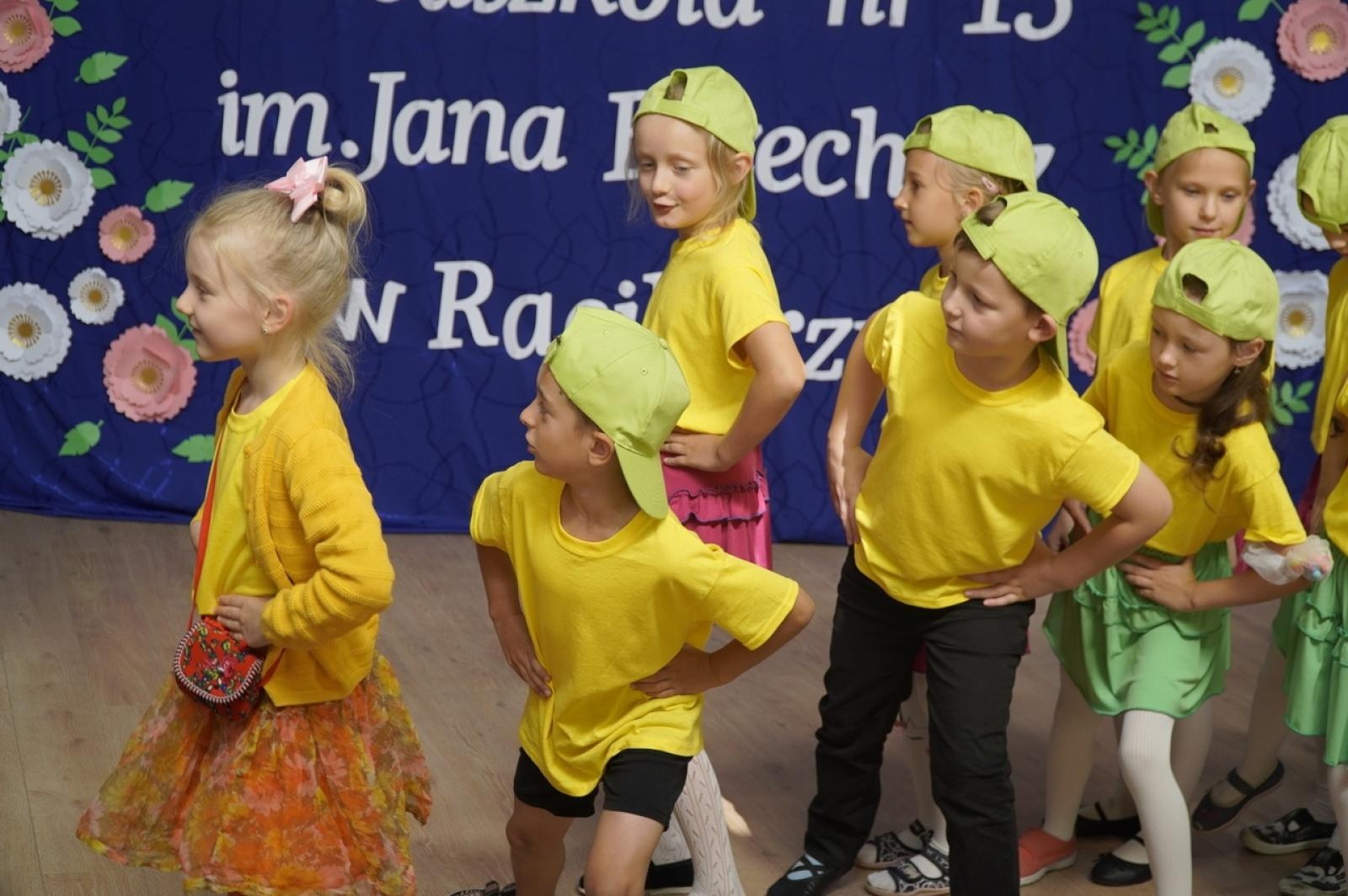 Zdjęcie w galerii na portalu naszraciborz.pl: Jubileusz 60-lecia raciborskiego Przedszkola nr 15 wiadomości z regionu