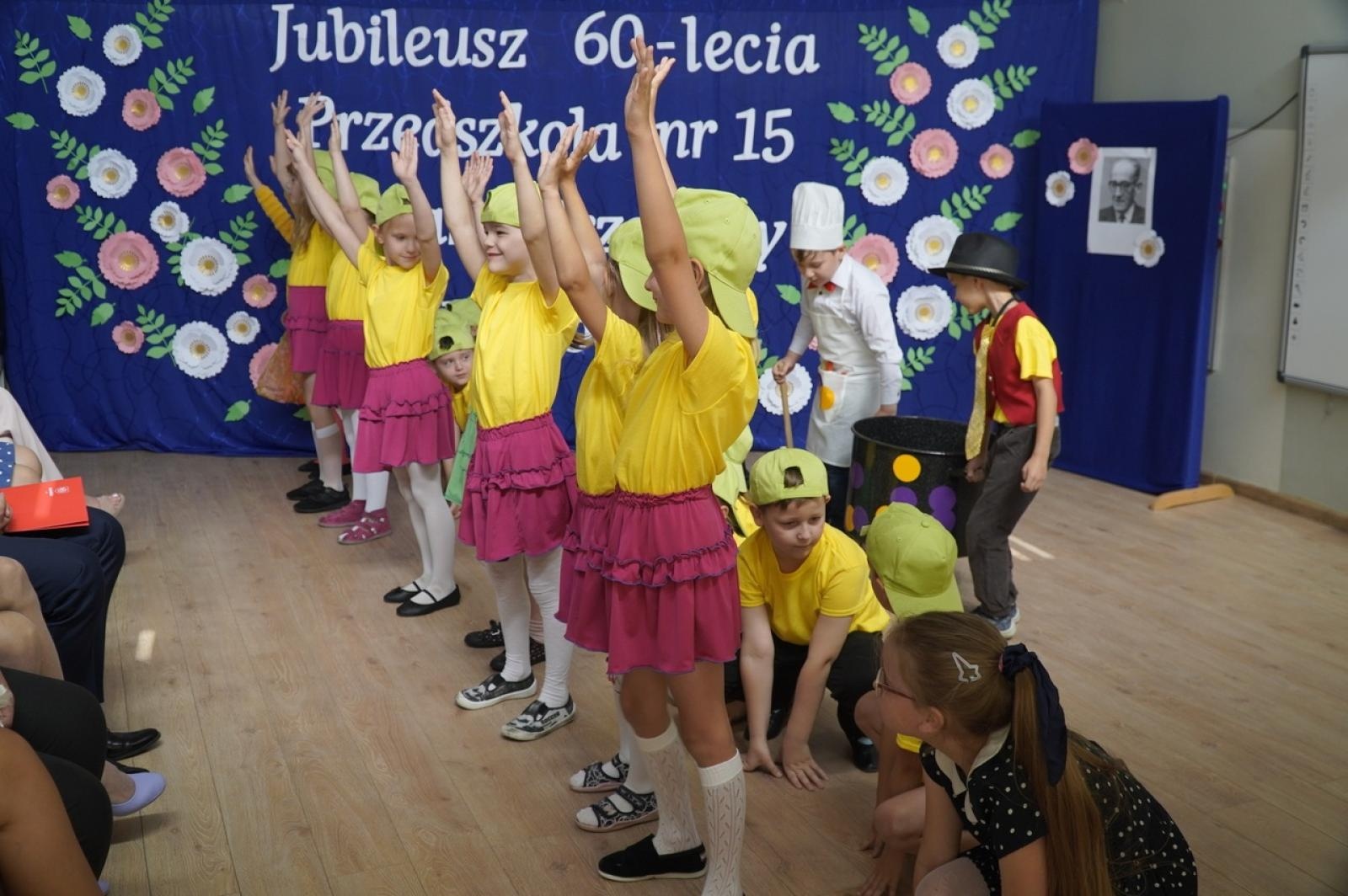 Zdjęcie w galerii na portalu naszraciborz.pl: Jubileusz 60-lecia raciborskiego Przedszkola nr 15 wiadomości z regionu