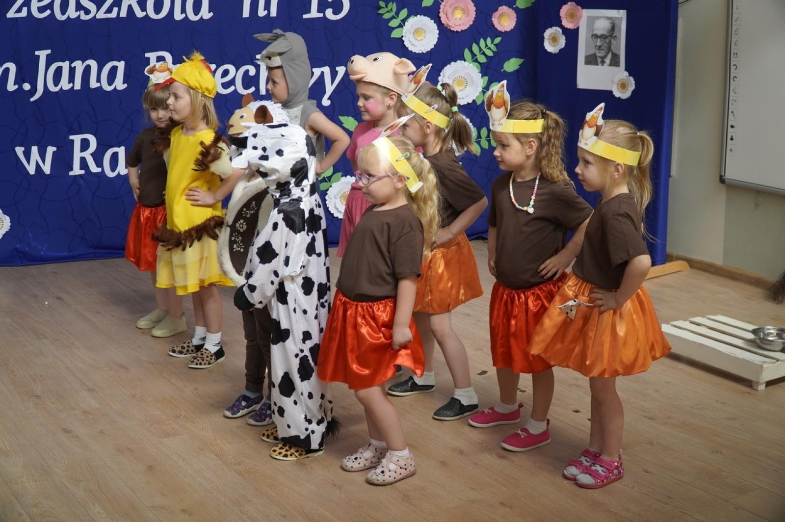 Zdjęcie w galerii na portalu naszraciborz.pl: Jubileusz 60-lecia raciborskiego Przedszkola nr 15 wiadomości z regionu