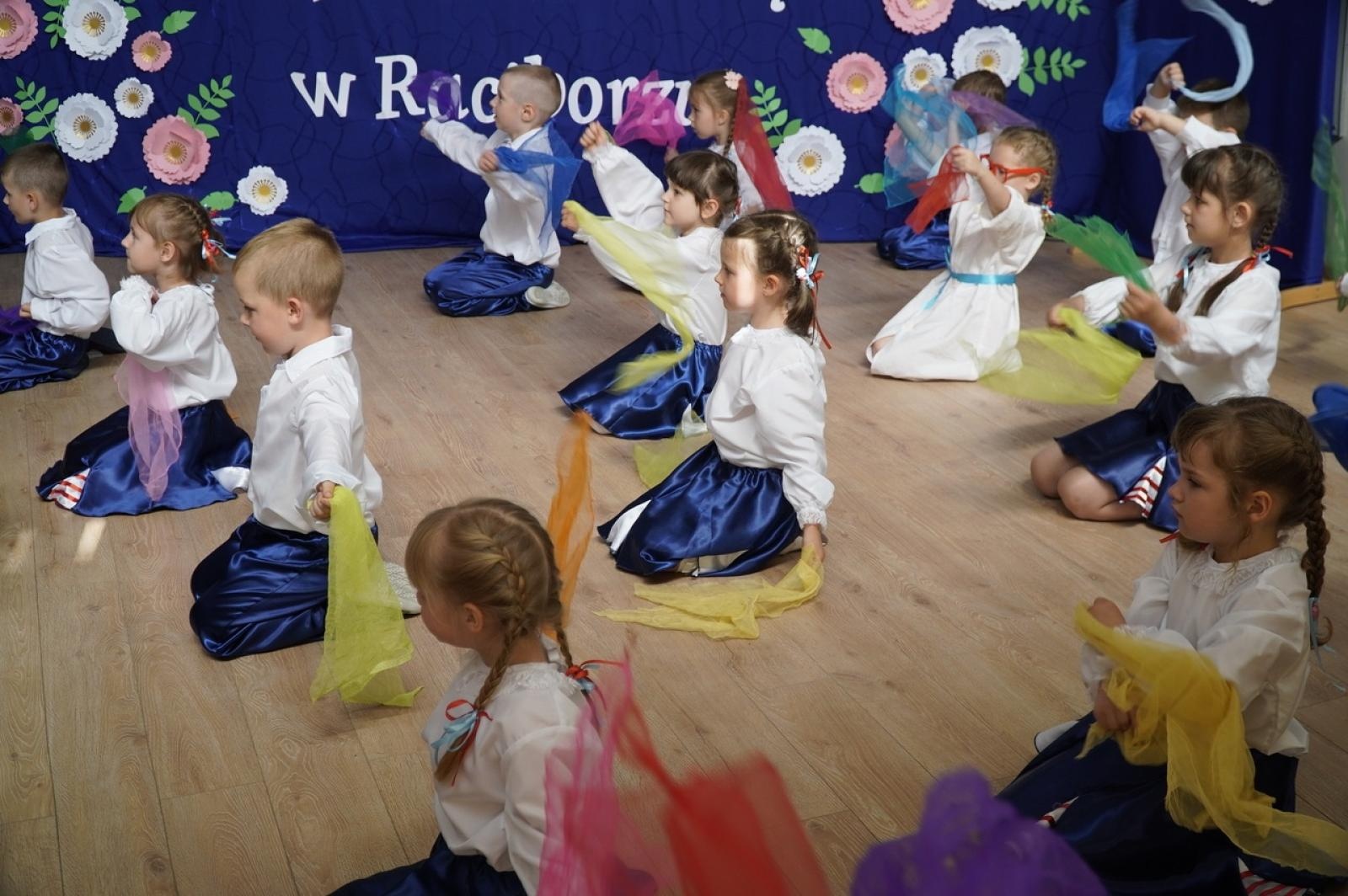 Zdjęcie w galerii na portalu naszraciborz.pl: Jubileusz 60-lecia raciborskiego Przedszkola nr 15 wiadomości z regionu