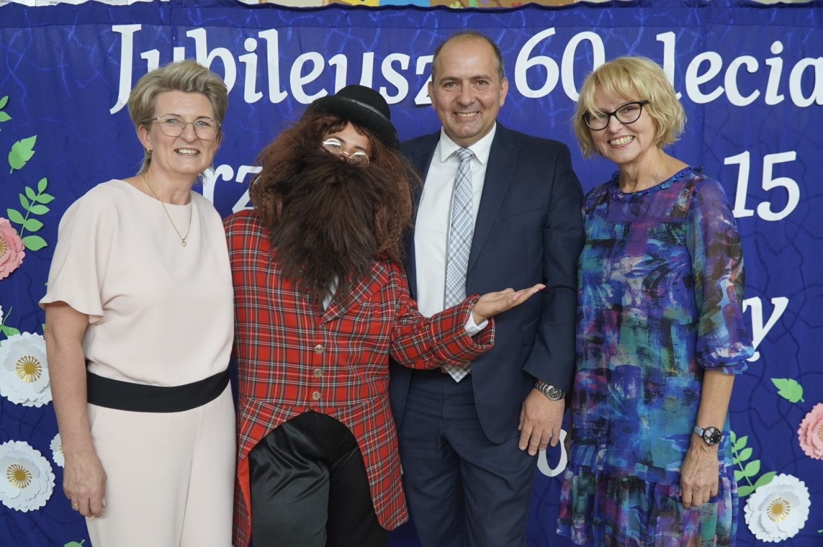 Zdjęcie w galerii na portalu naszraciborz.pl: Jubileusz 60-lecia raciborskiego Przedszkola nr 15 wiadomości z regionu