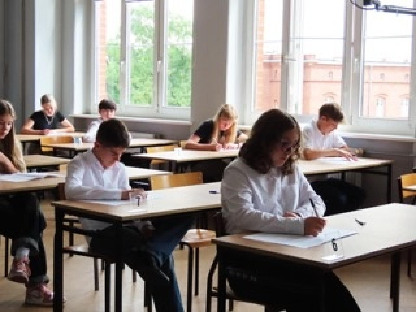 Zdjęcie w galerii na portalu naszraciborz.pl: XIV Powiatowy Konkurs Wiedzy o Społeczeństwie za nami wiadomości z regionu