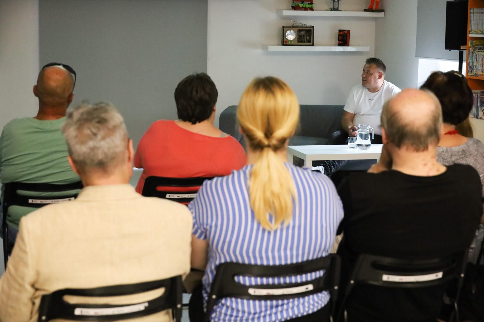 Zdjęcie w galerii na portalu naszraciborz.pl: Kraina winem płynąca. Borys Tynka opowiedział o Besarabii w raciborskiej bibliotece wiadomości z regionu