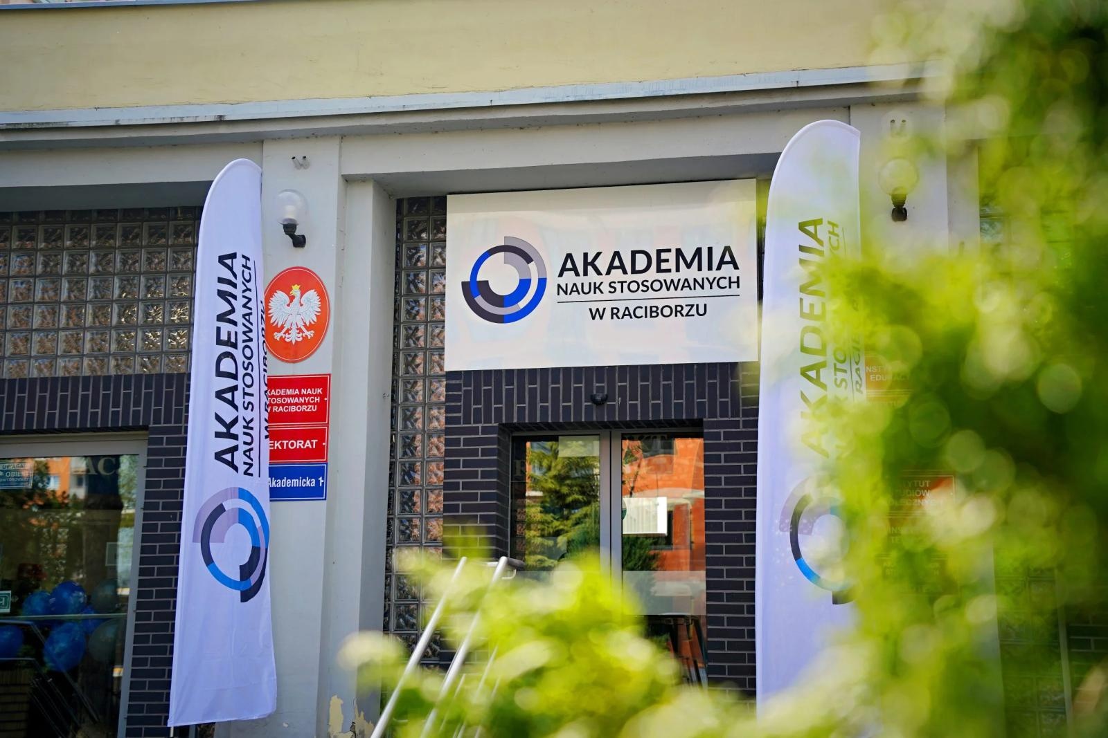 Zdjęcie w galerii na portalu naszraciborz.pl: Czas na studia! Akademia Nauk Stosowanych w Raciborzu zaprasza. Rekrutacja ruszyła! wiadomości z regionu