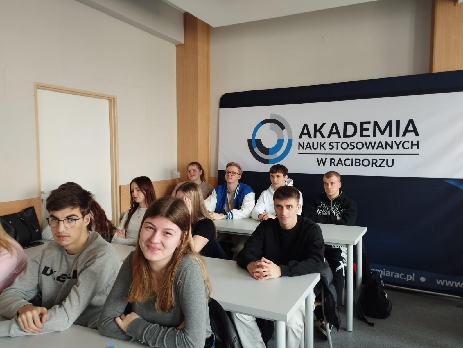 Zdjęcie w galerii na portalu naszraciborz.pl: Czas na studia! Akademia Nauk Stosowanych w Raciborzu zaprasza. Rekrutacja ruszyła! wiadomości z regionu