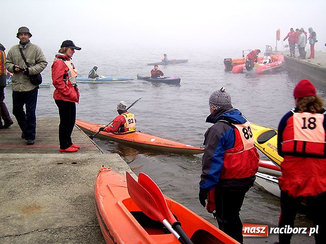 Zdjęcie w galerii na portalu naszraciborz.pl: Wyścigi kajaków na Zalewie Rybnickim wiadomości z regionu