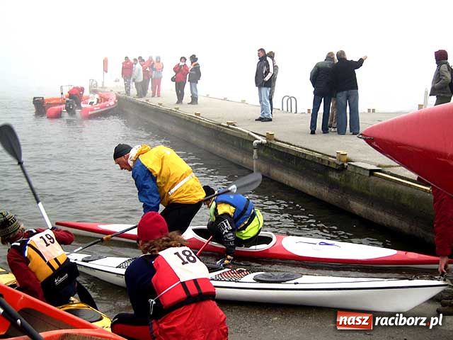 Zdjęcie w galerii na portalu naszraciborz.pl: Wyścigi kajaków na Zalewie Rybnickim wiadomości z regionu