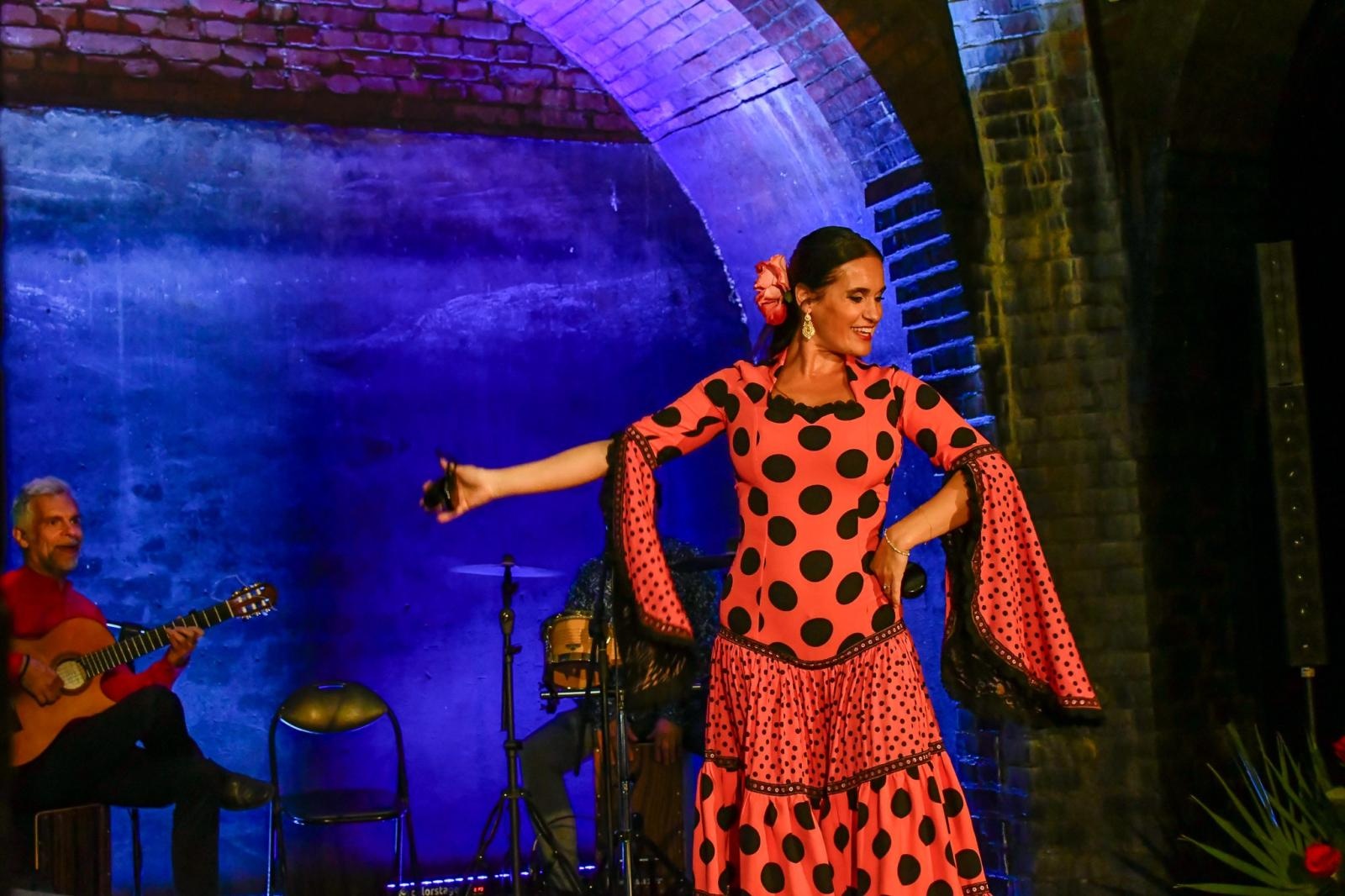 Zdjęcie w galerii na portalu naszraciborz.pl: Viva Flamenco! Dni Raciborza rozpoczęto w podziemiach wiadomości z regionu